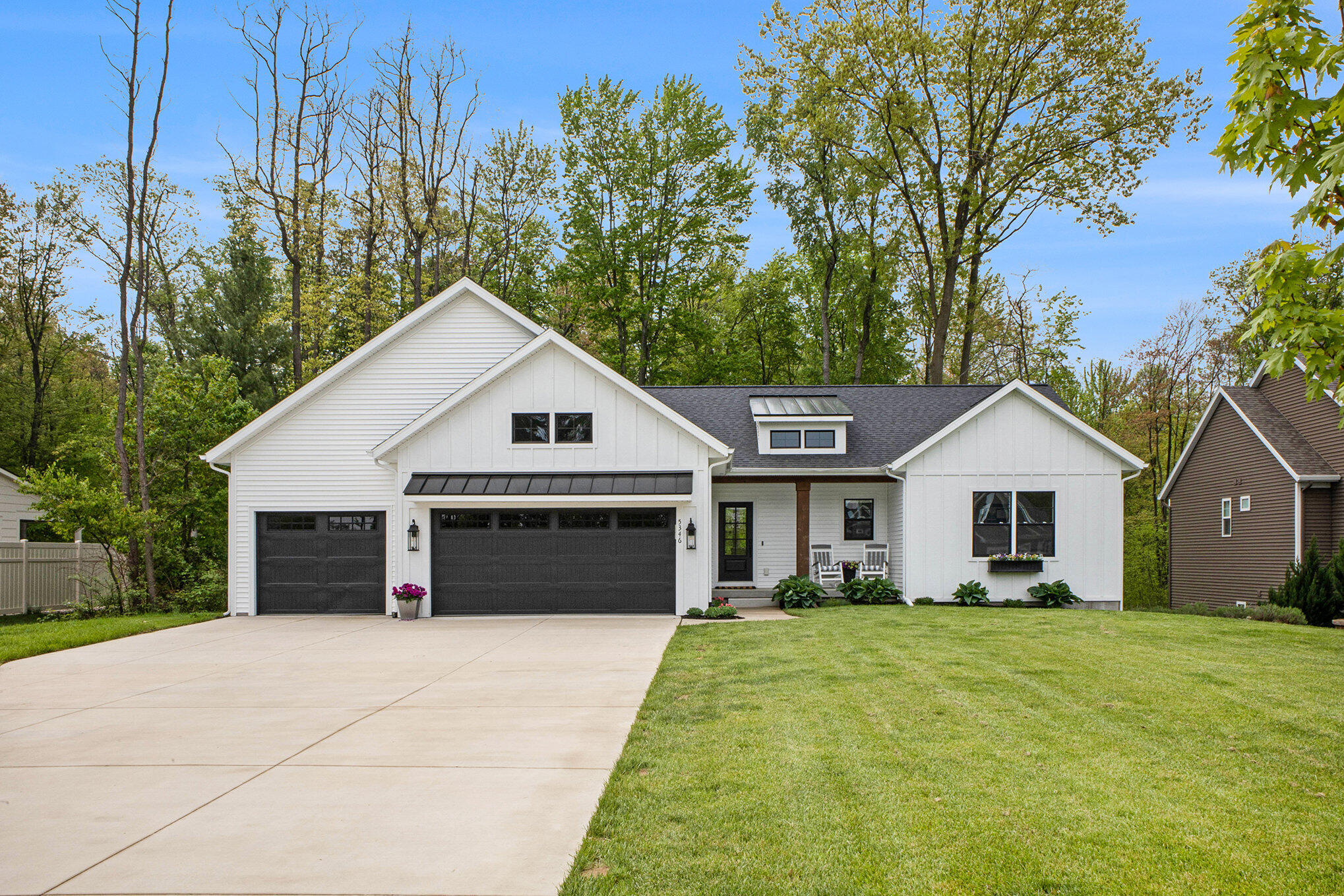 5346 Eagle Pass Drive Property Photo 1