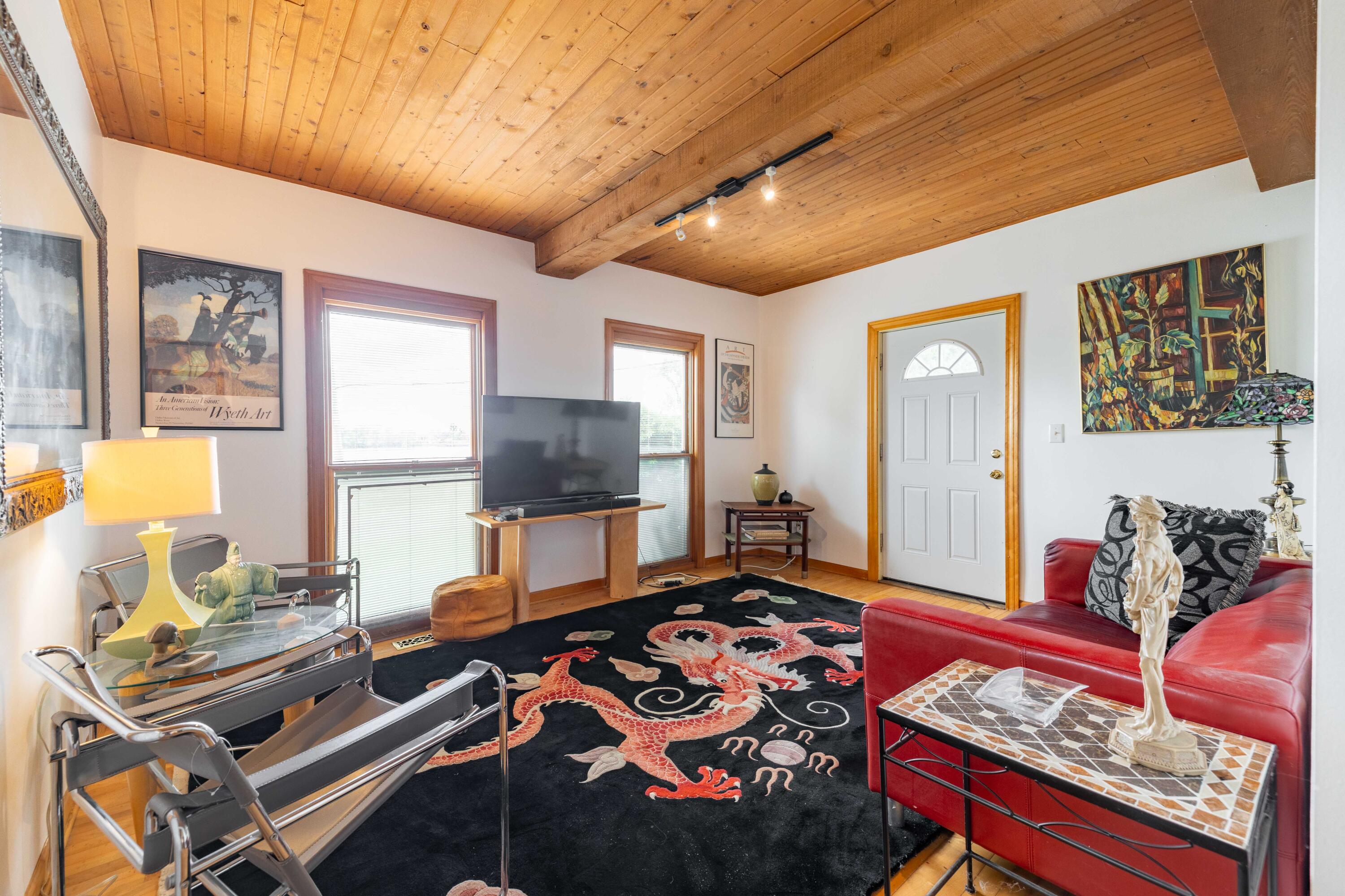 25653 W River Road Property Photo 5