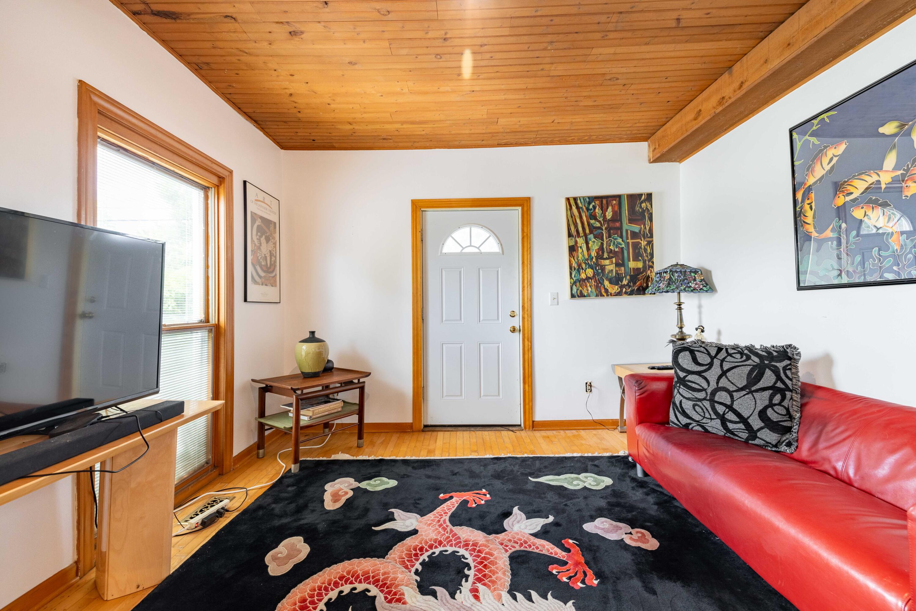 25653 W River Road Property Photo 6