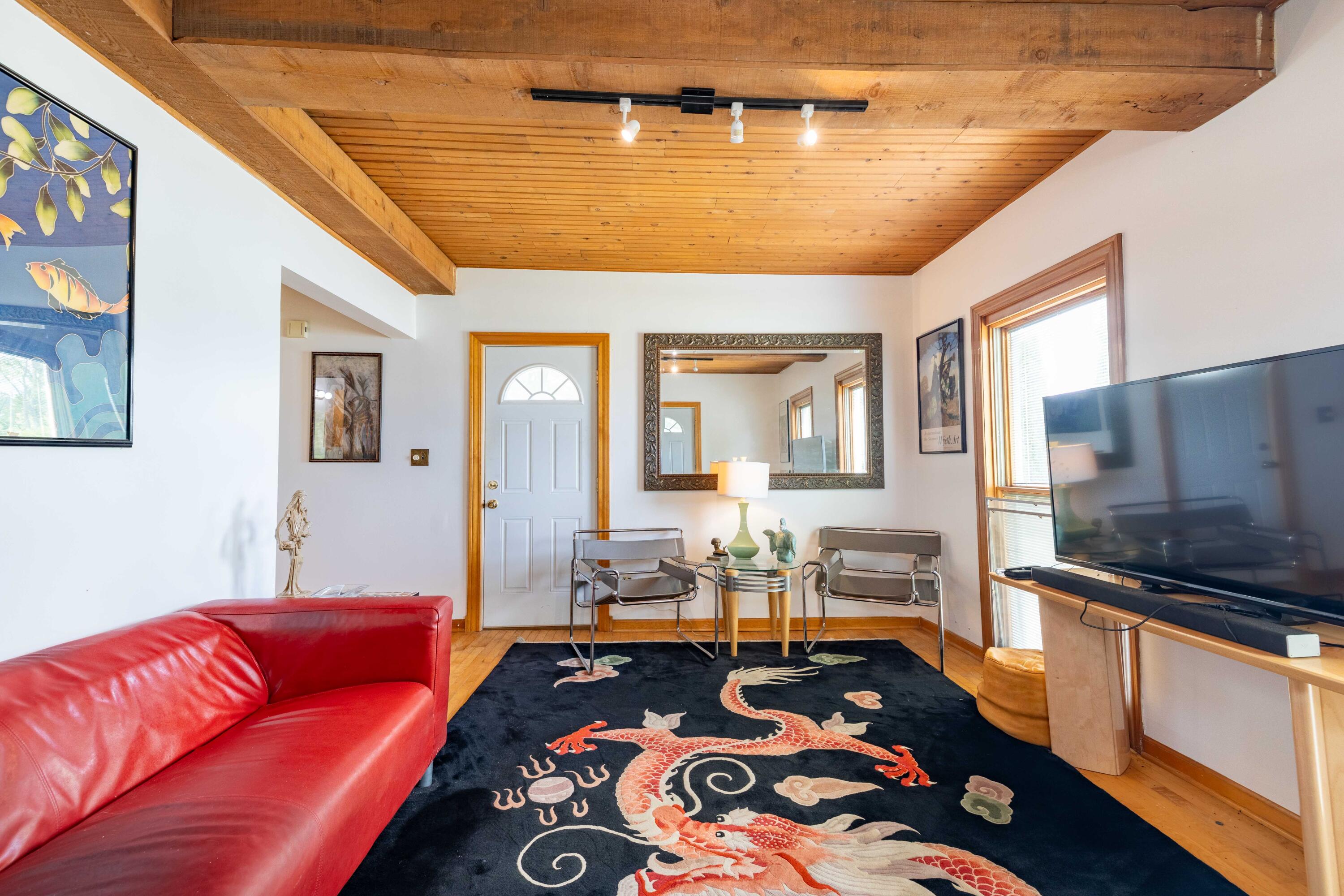 25653 W River Road Property Photo 8