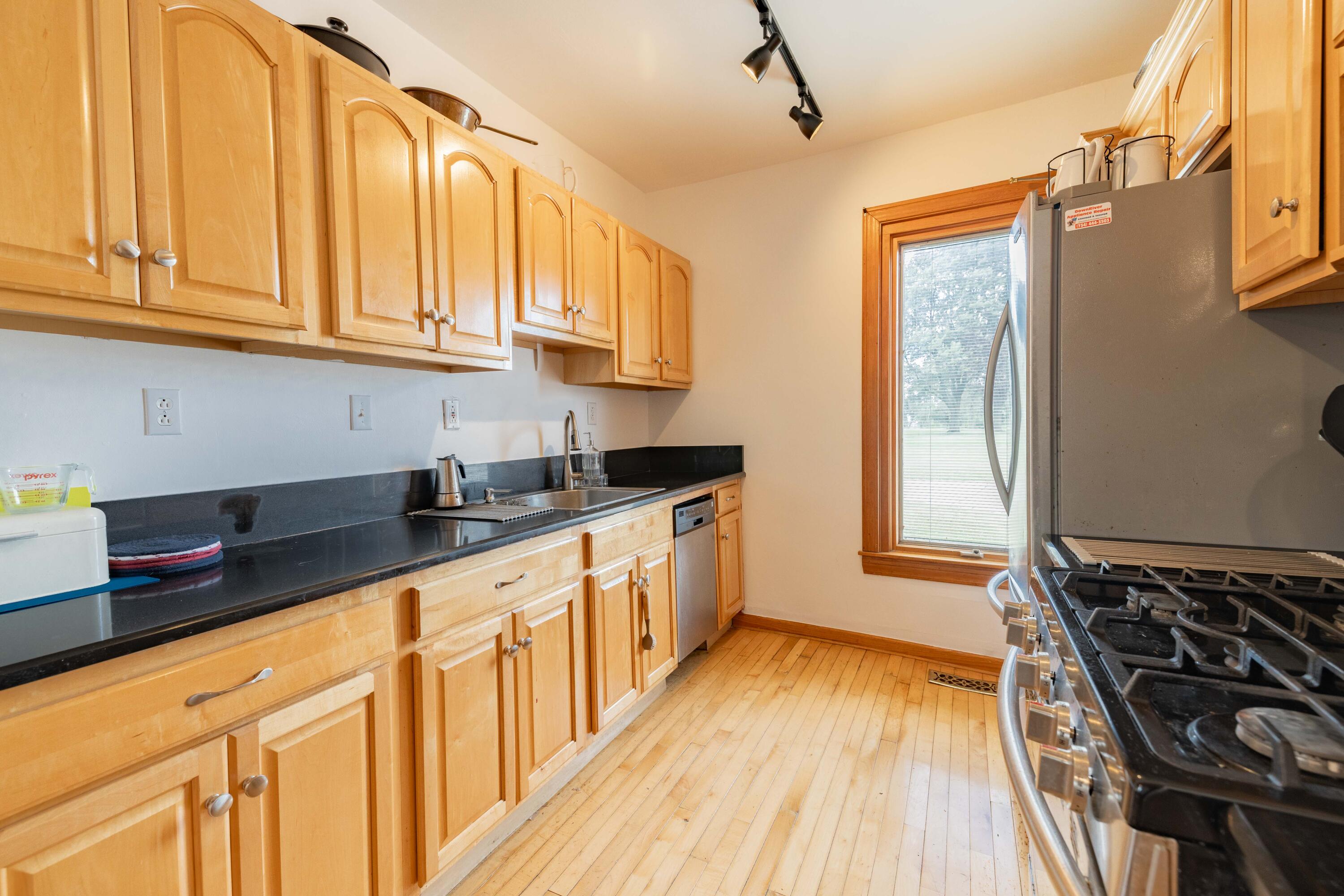 25653 W River Road Property Photo 11