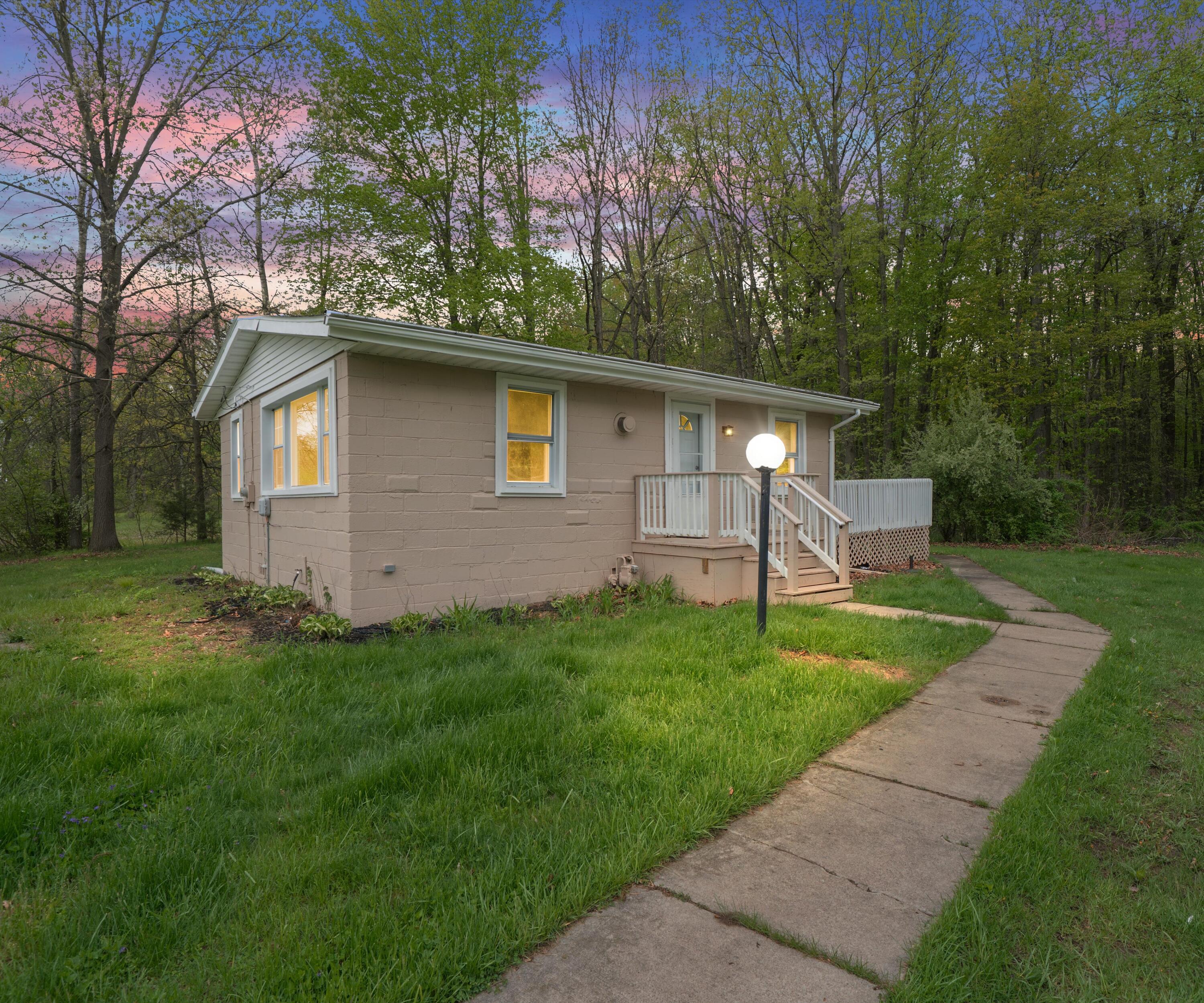 24118 Martinsville Road Property Photo