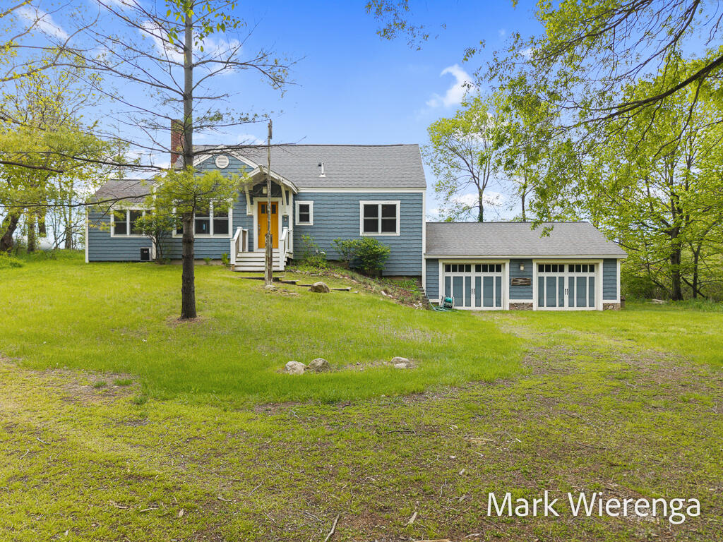 2177 S Lakeshore Drive Property Photo 2
