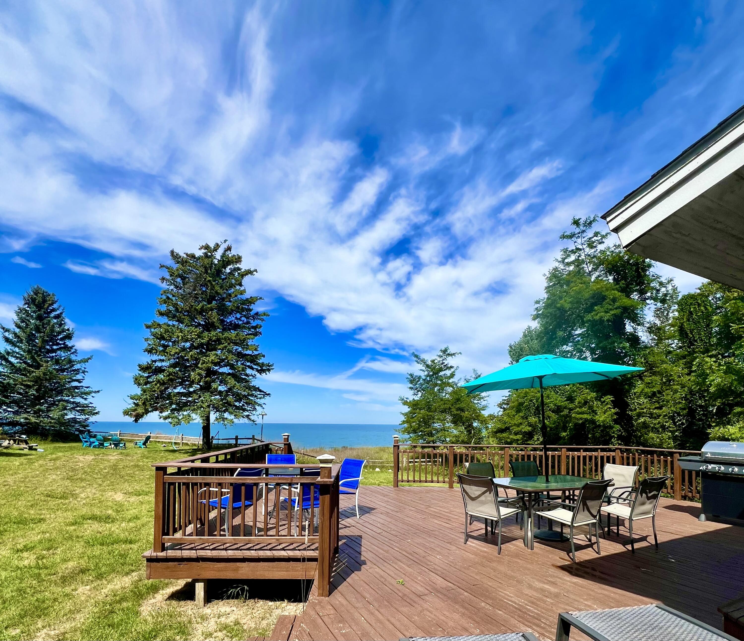 2177 S Lakeshore Drive Property Photo 4