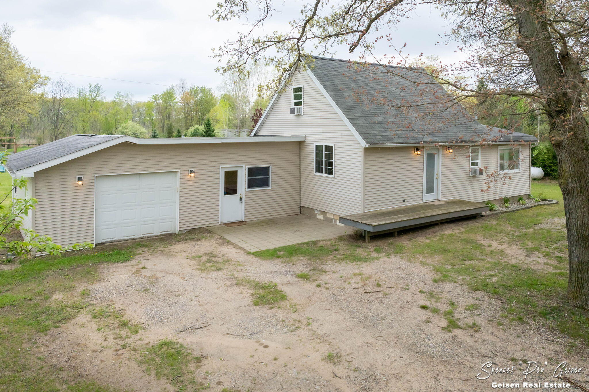 1739 Youngs Road Property Photo