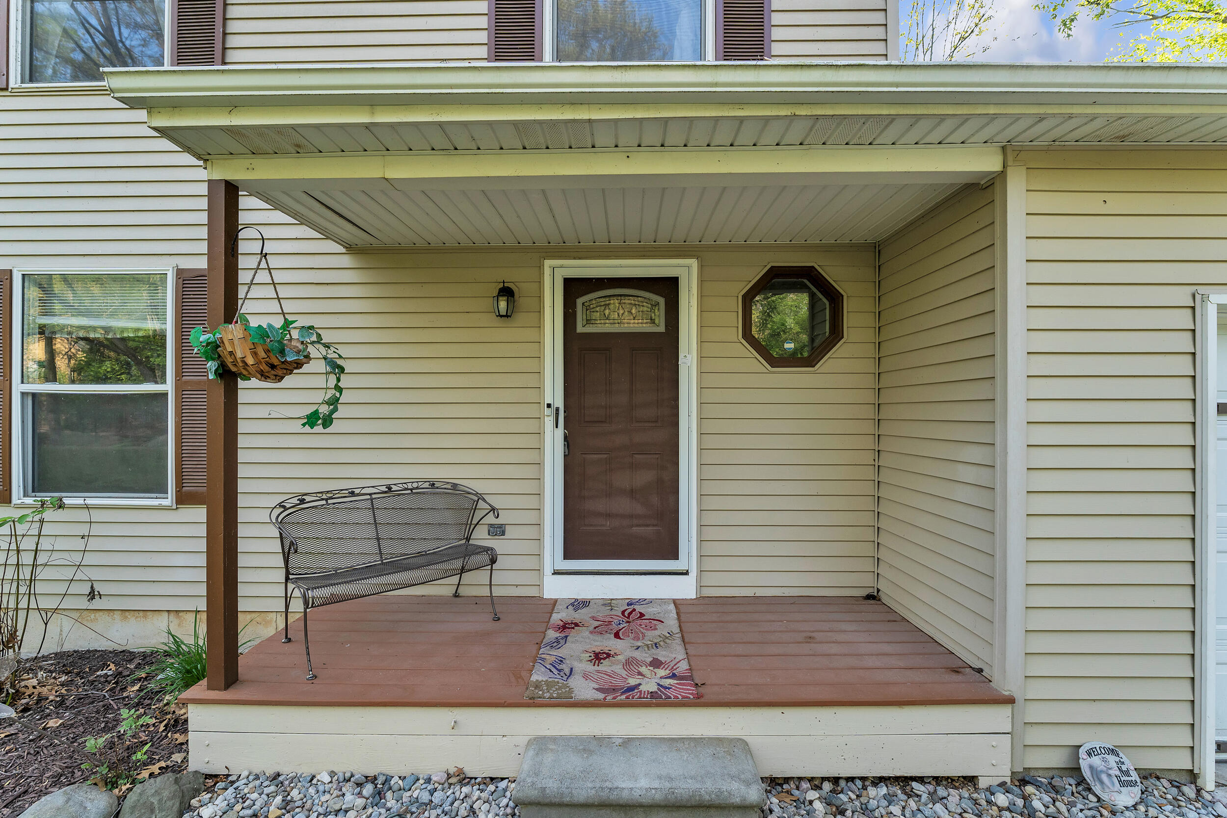 6550 Avon Drive Property Photo 4