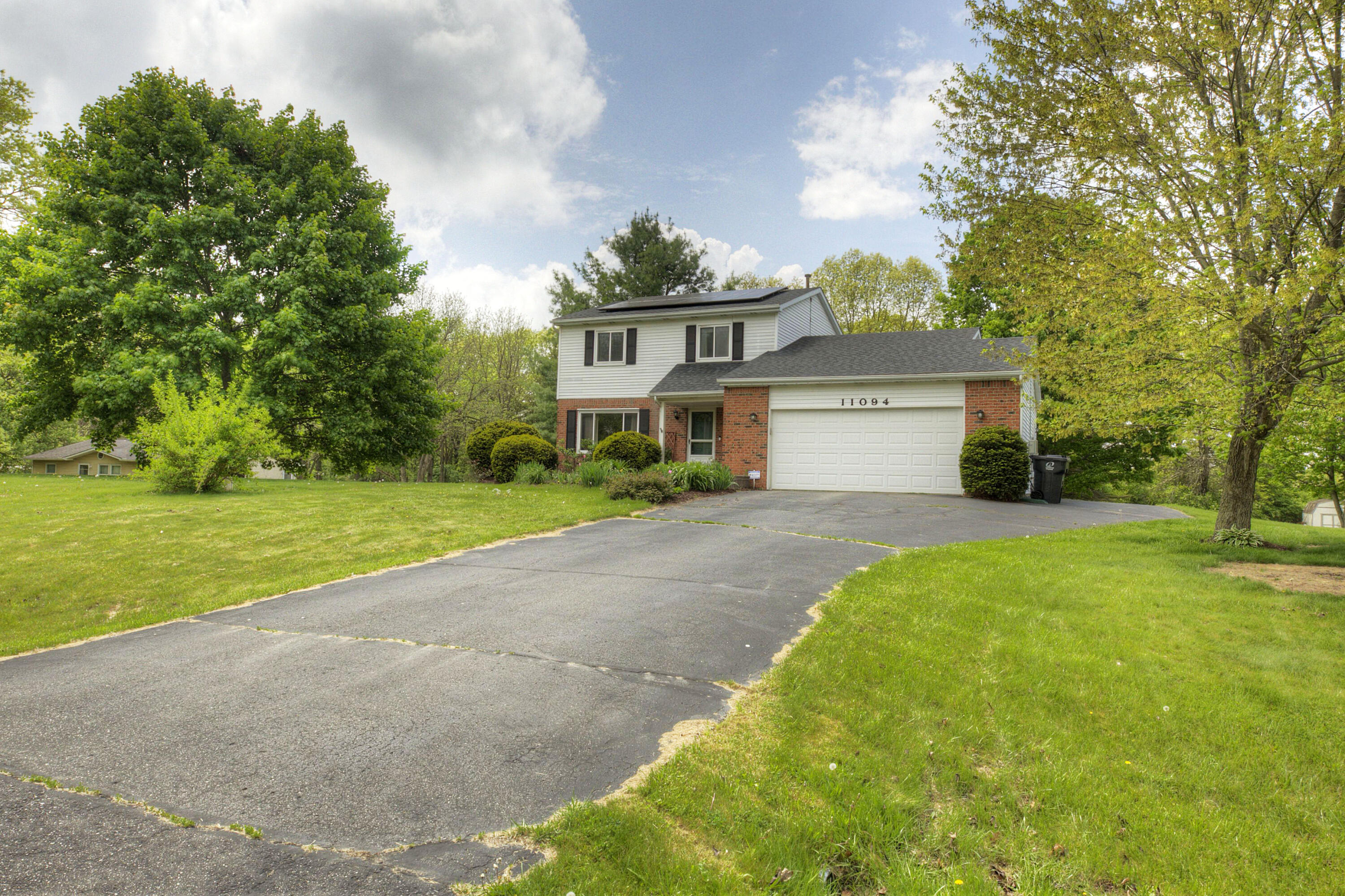 11094 Shadow Woods Lane Property Photo 2