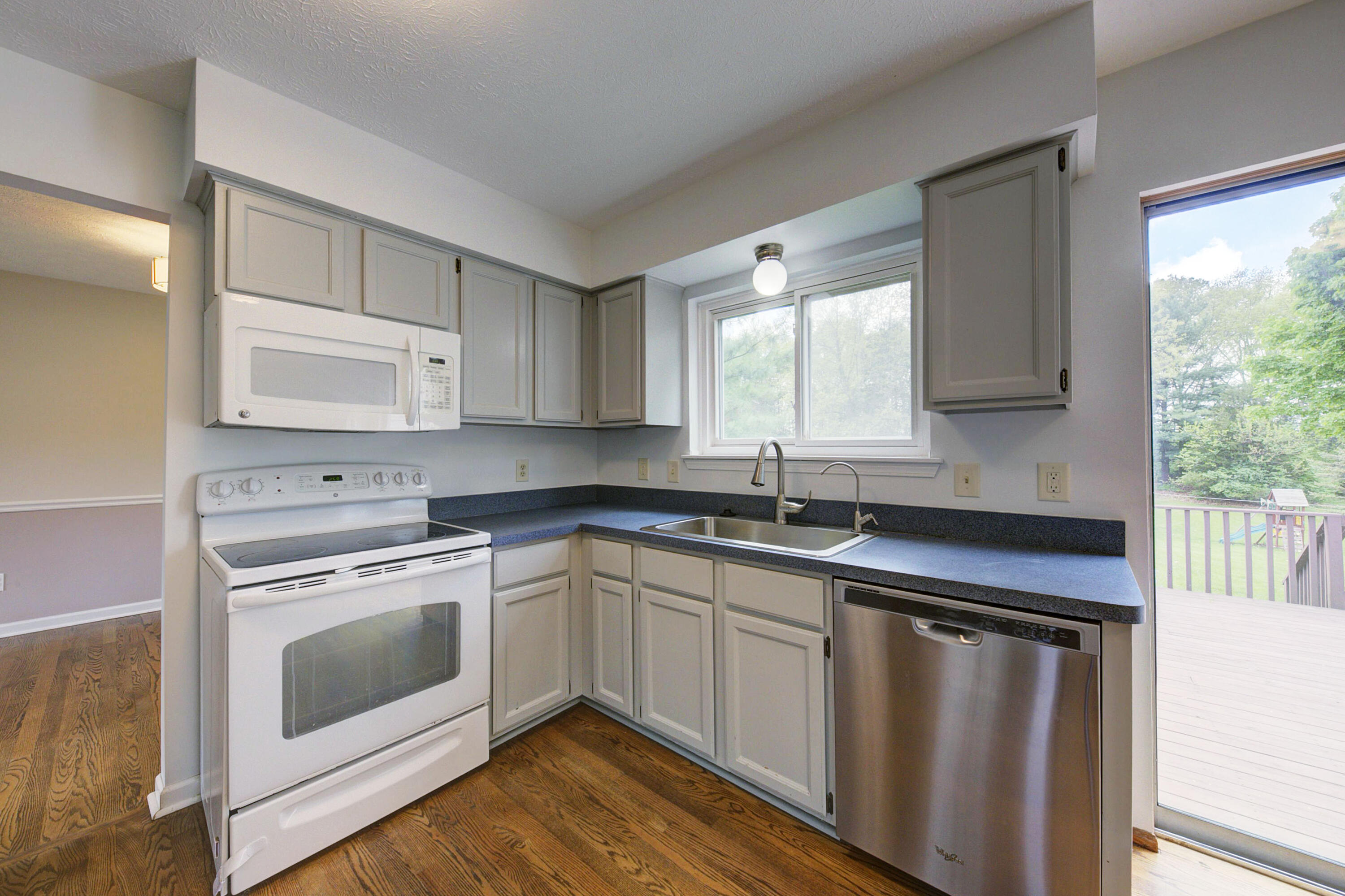 11094 Shadow Woods Lane Property Photo 15