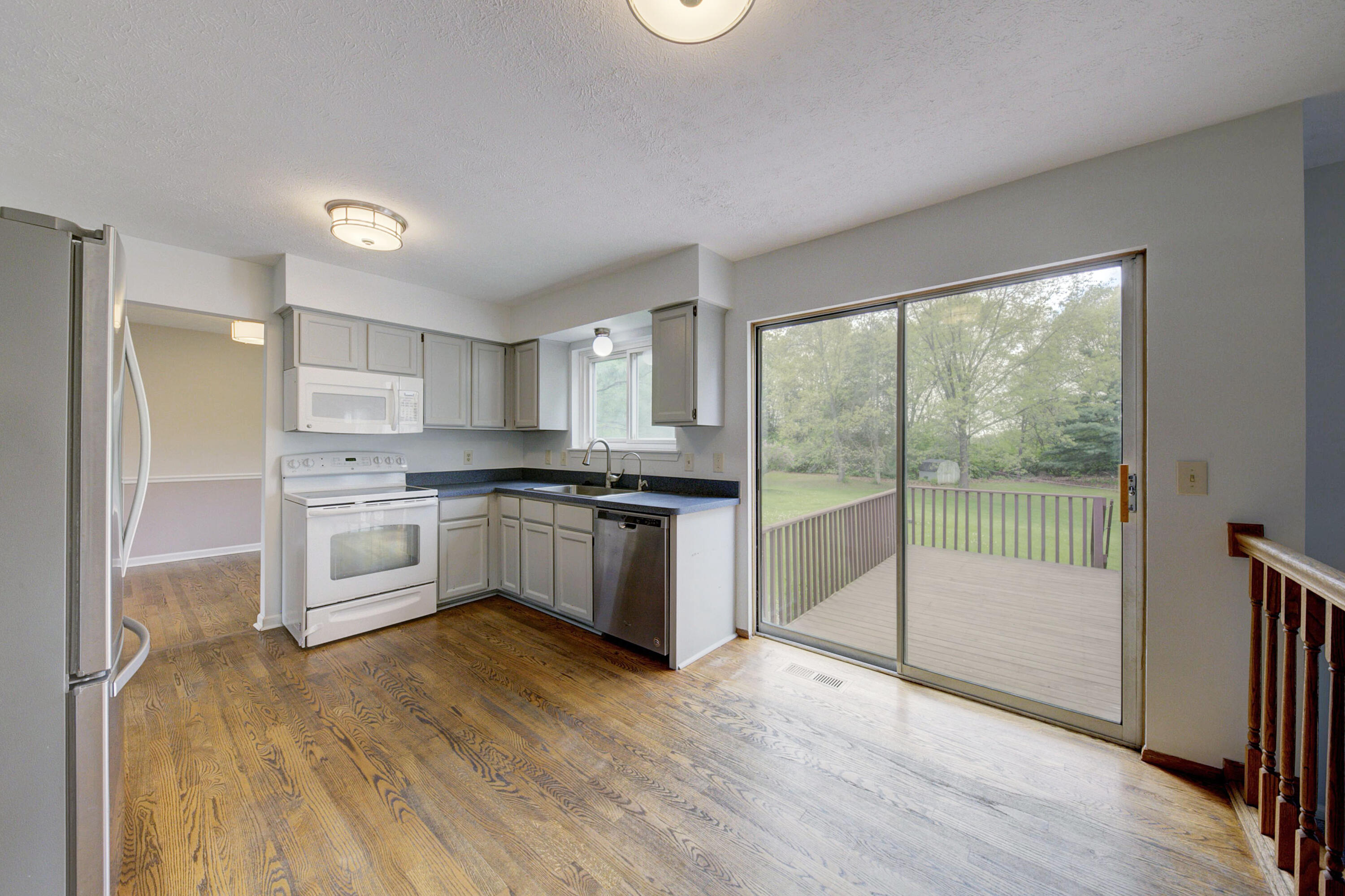 11094 Shadow Woods Lane Property Photo 18