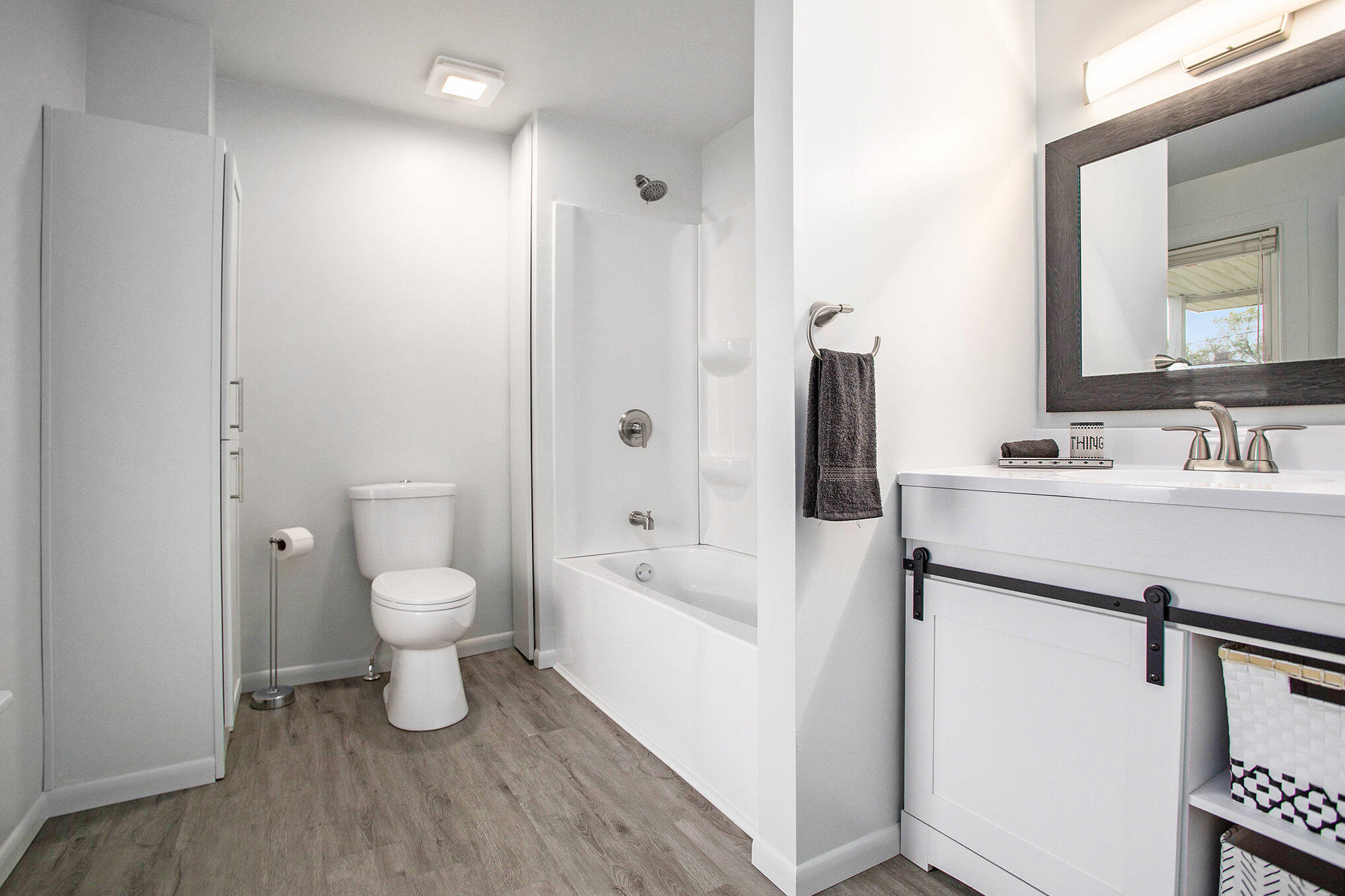 634 E Chicago Street Property Photo 11