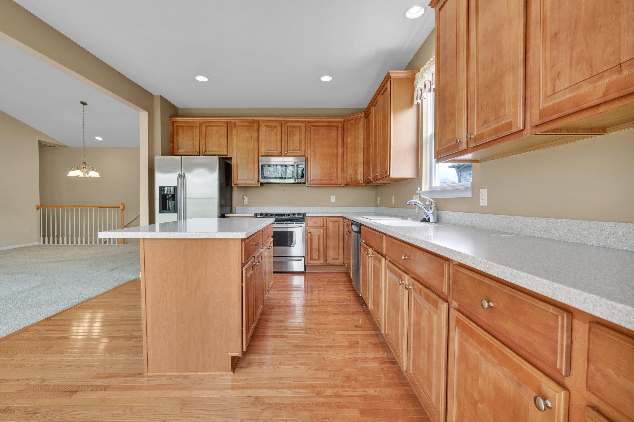 3752 Vicksburg Way Property Photo 3