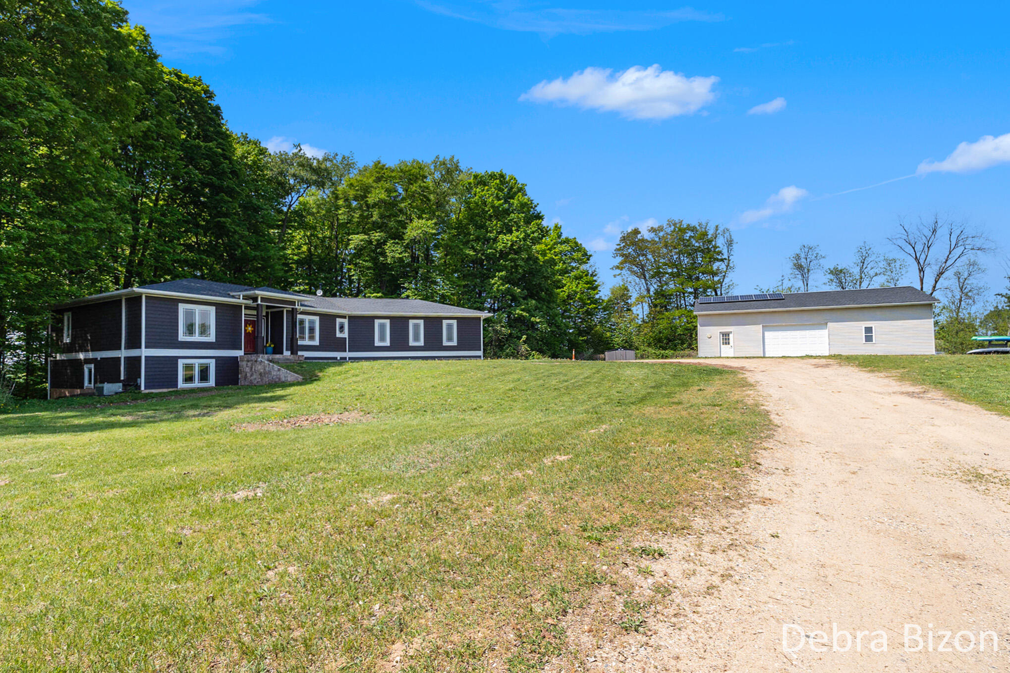 13941 Alger Road Property Photo 2