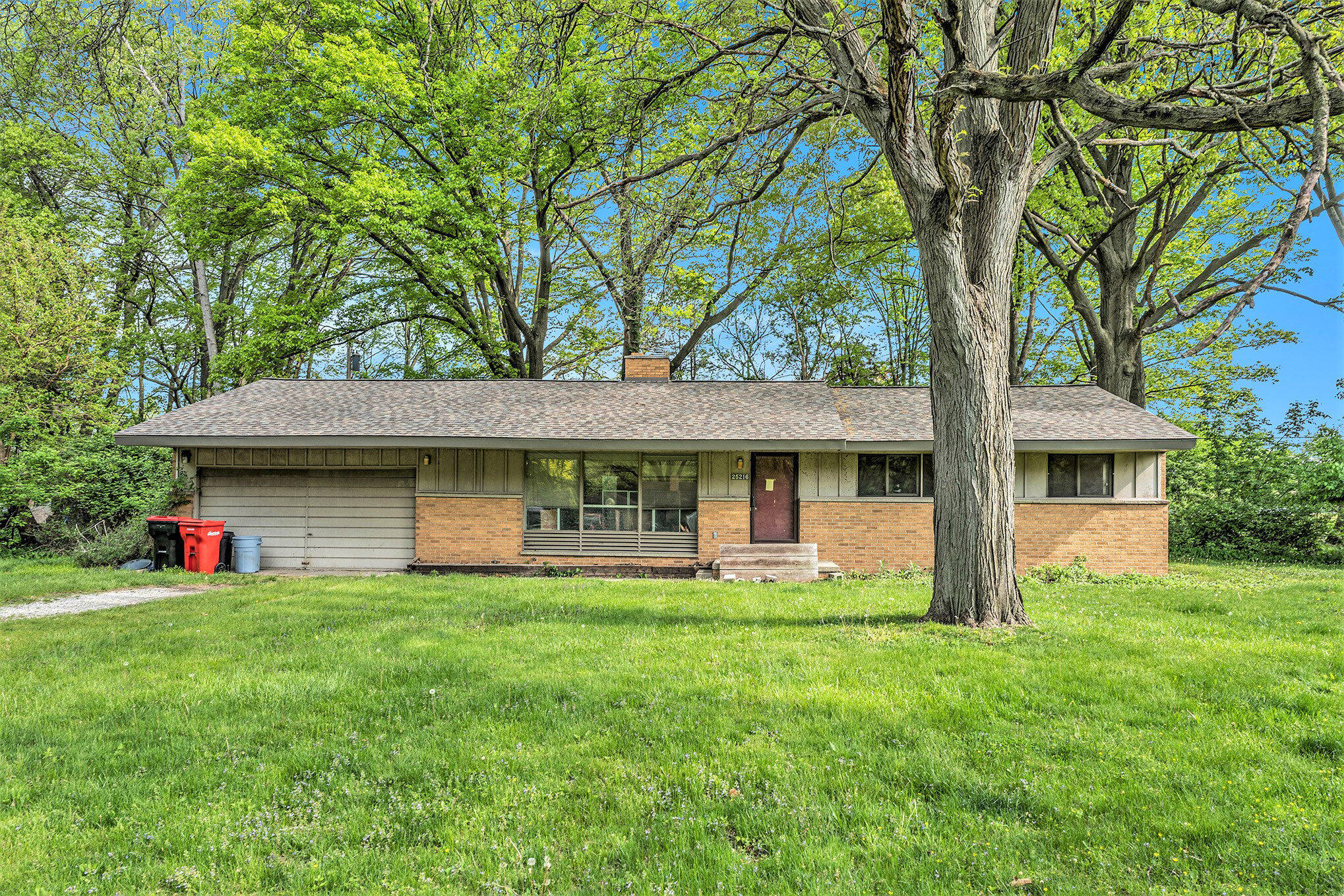 25216 Muerland Road Property Photo 1