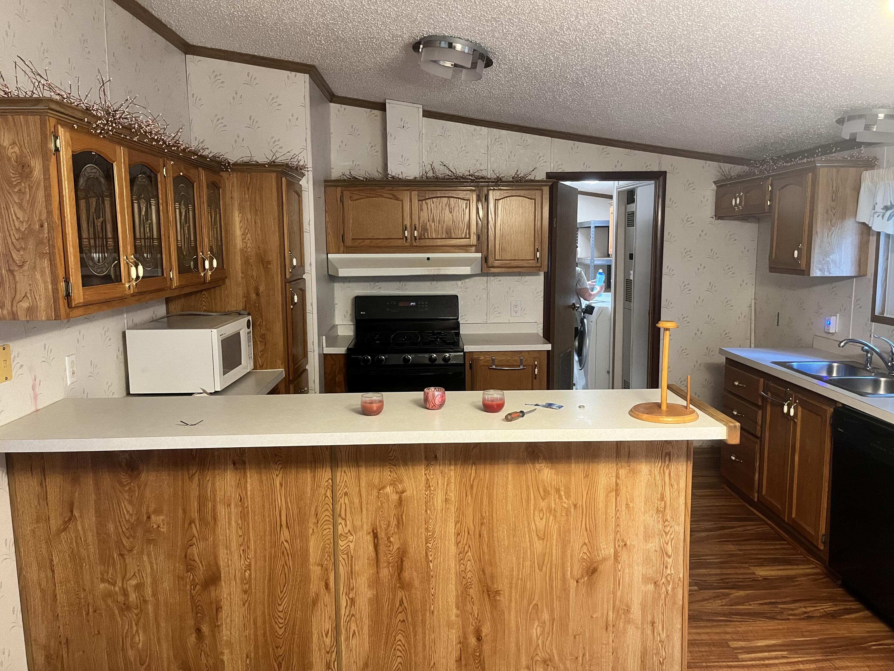 3048 Vineland Avenue Property Photo 4
