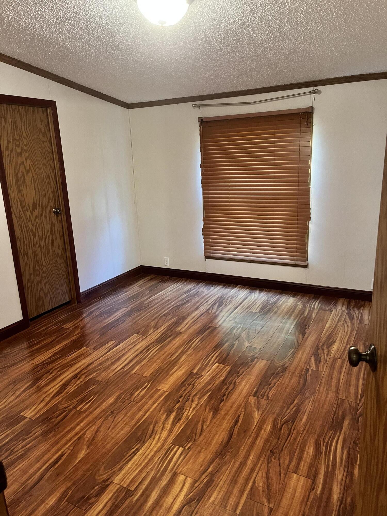 3048 Vineland Avenue Property Photo 6