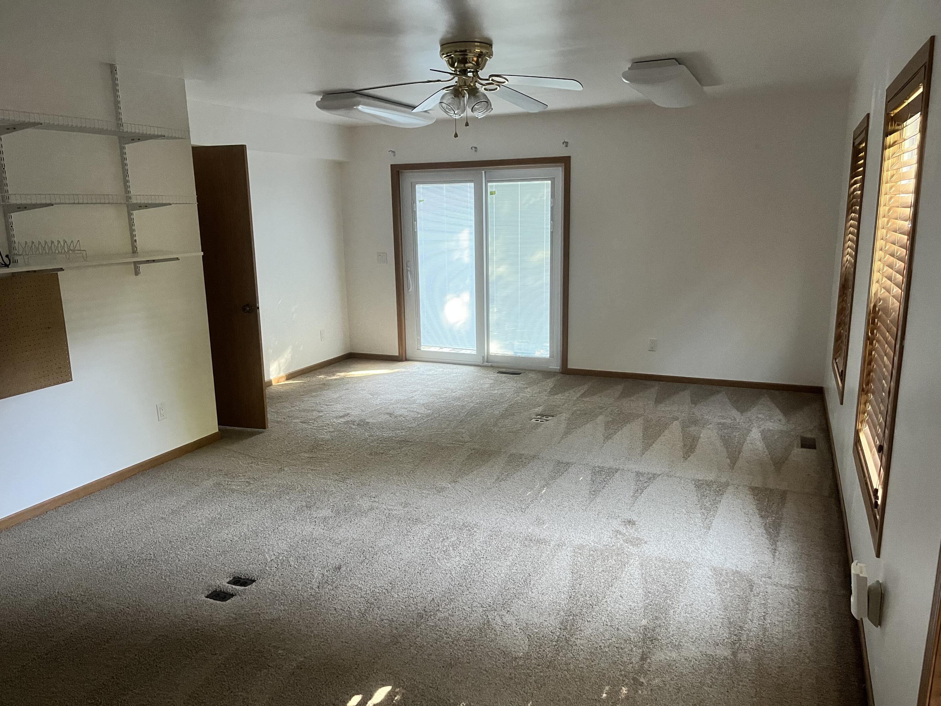 3048 Vineland Avenue Property Photo 8
