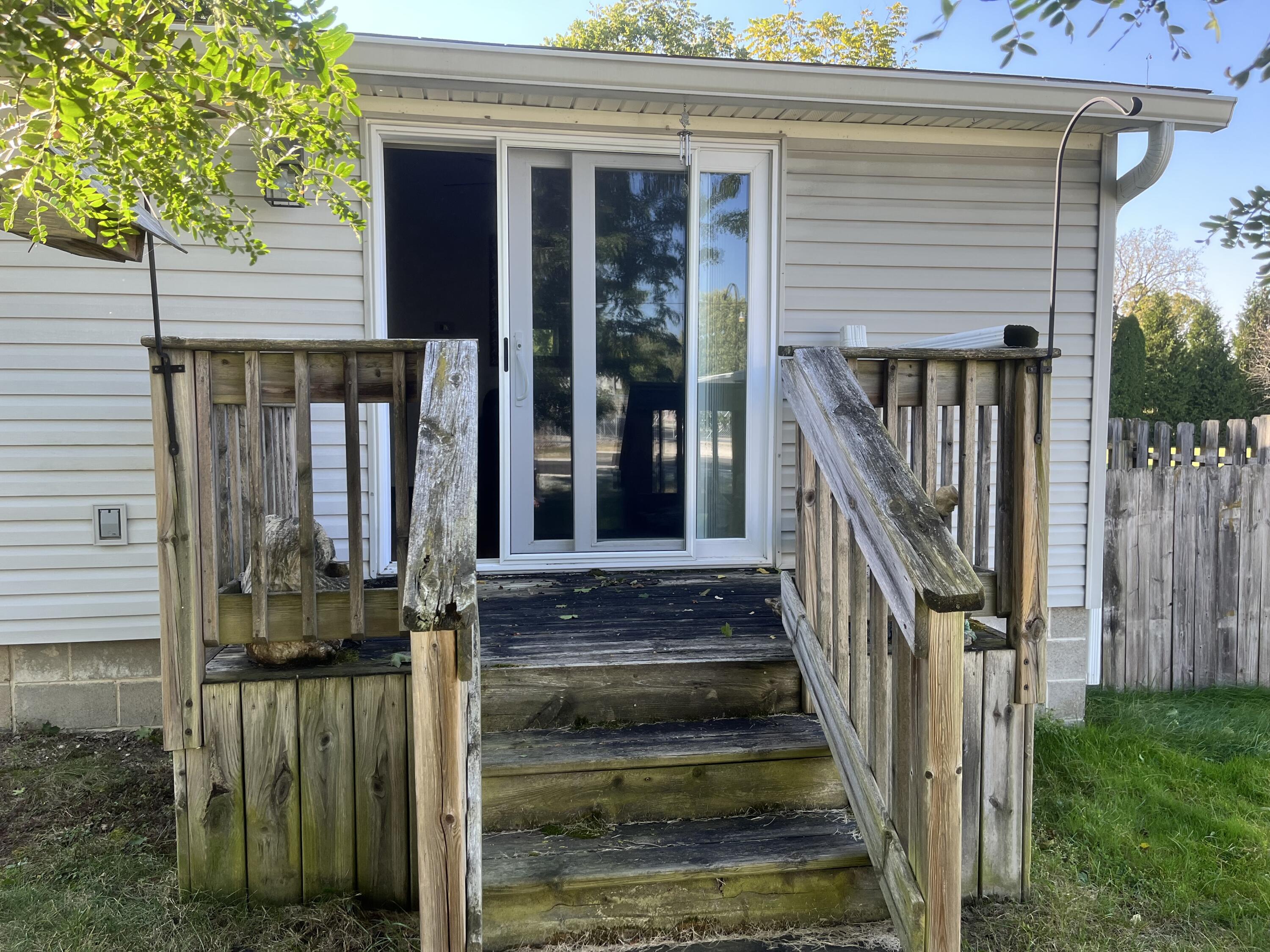 3048 Vineland Avenue Property Photo 9