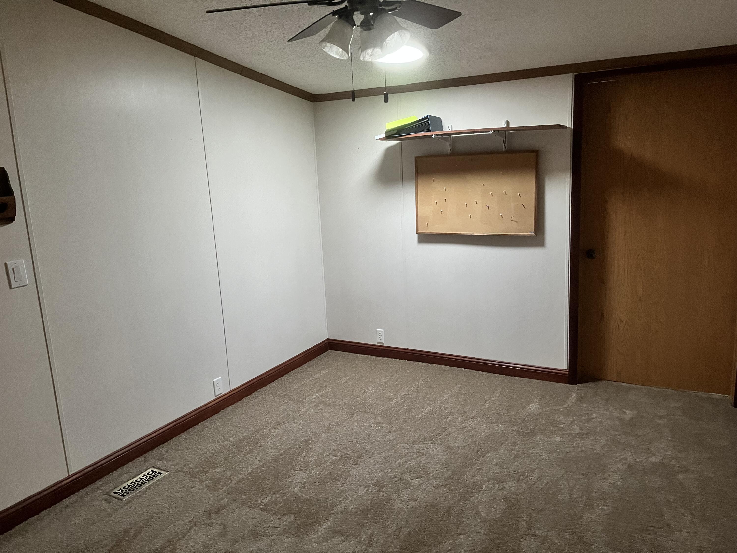 3048 Vineland Avenue Property Photo 15
