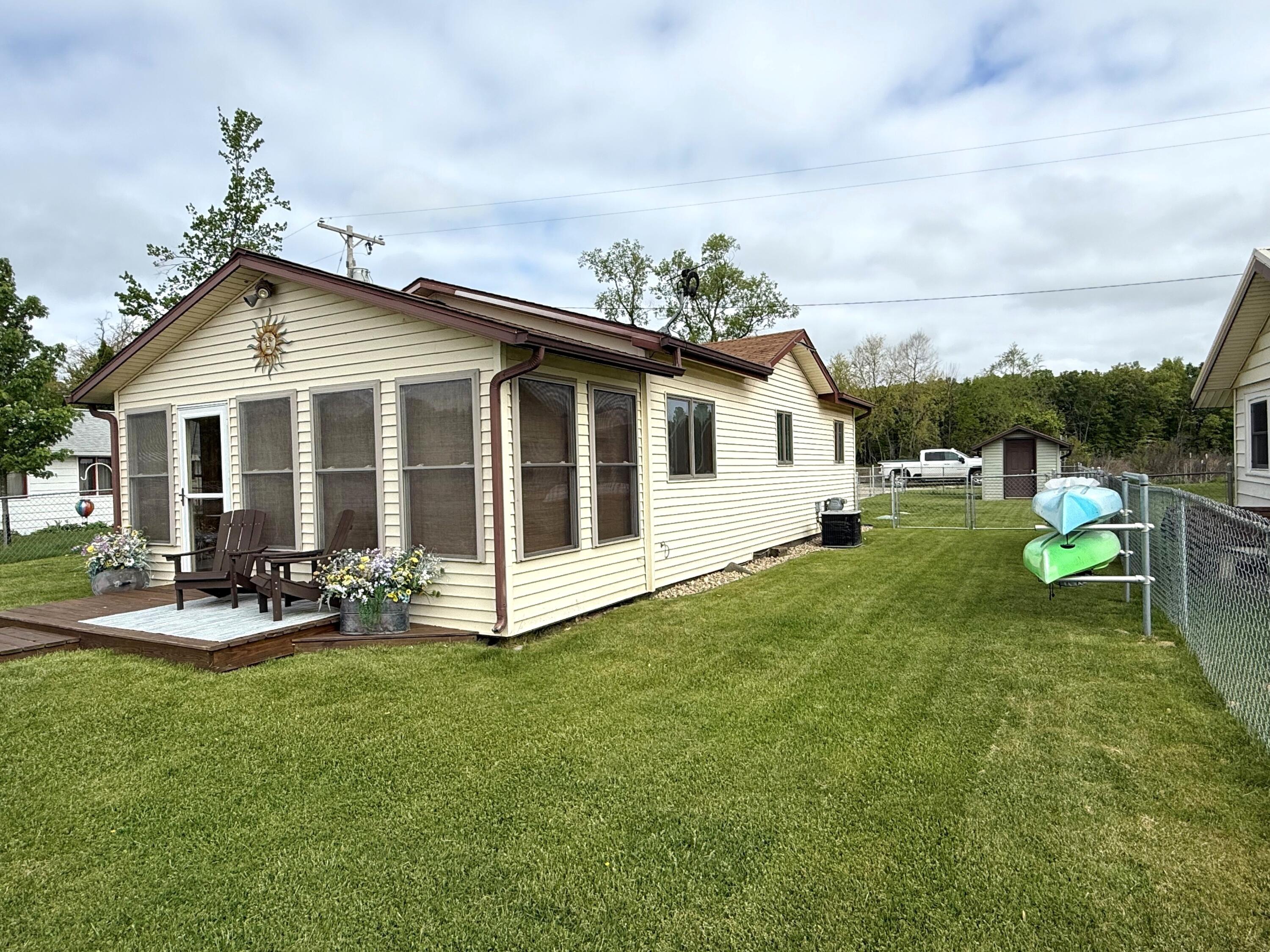 11003 Pennock Lane Property Photo