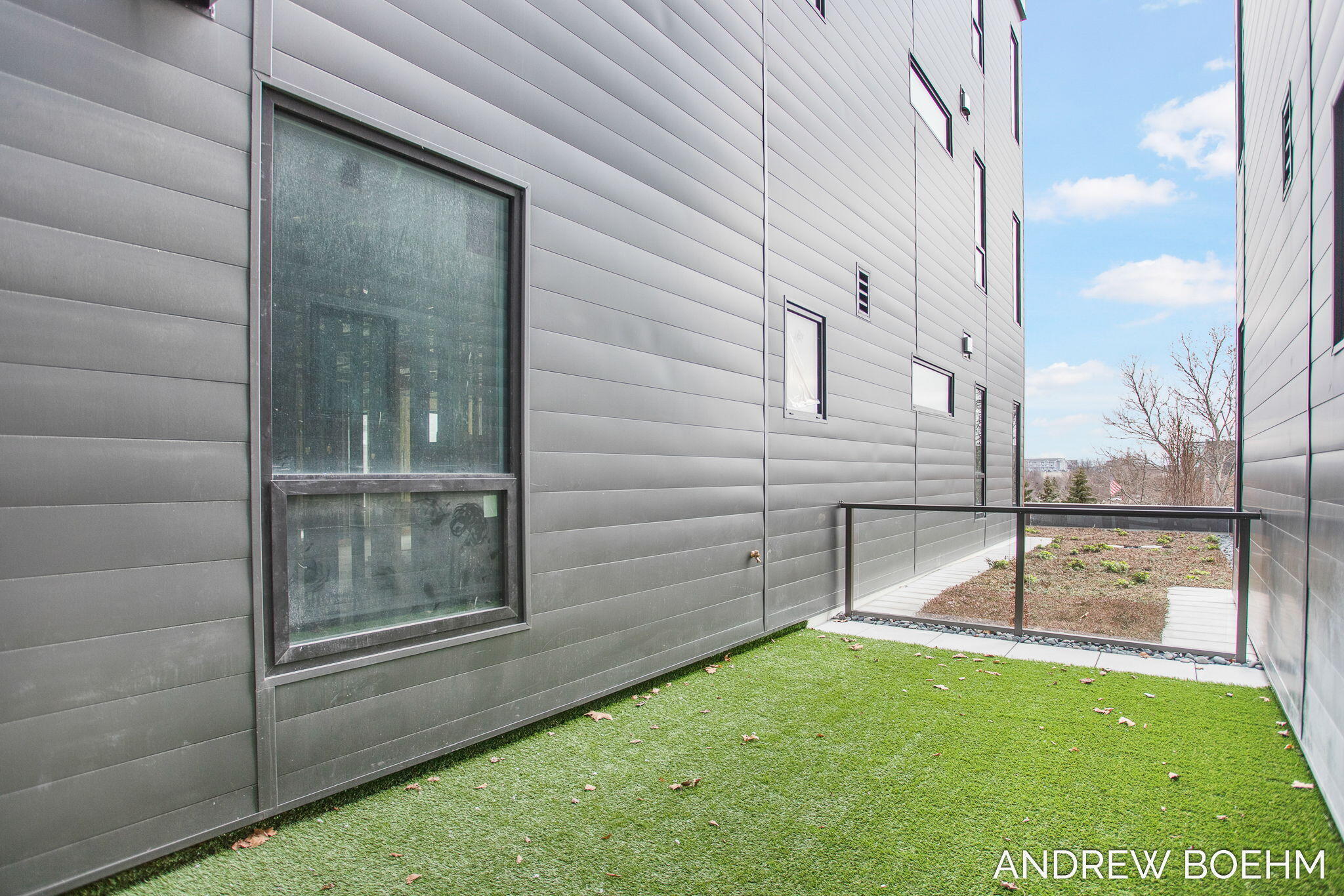 159 S River Avenue 503 Property Photo 4