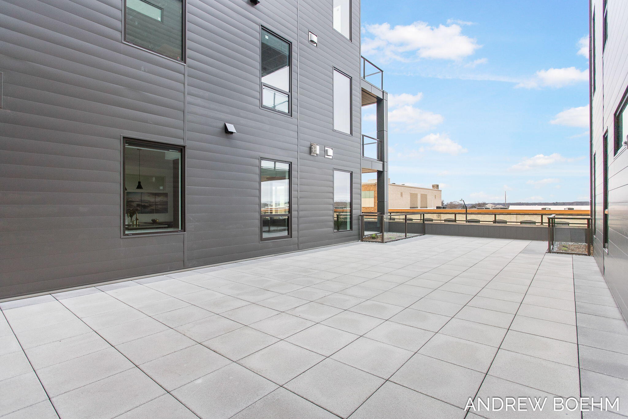 159 S River Avenue 503 Property Photo 6