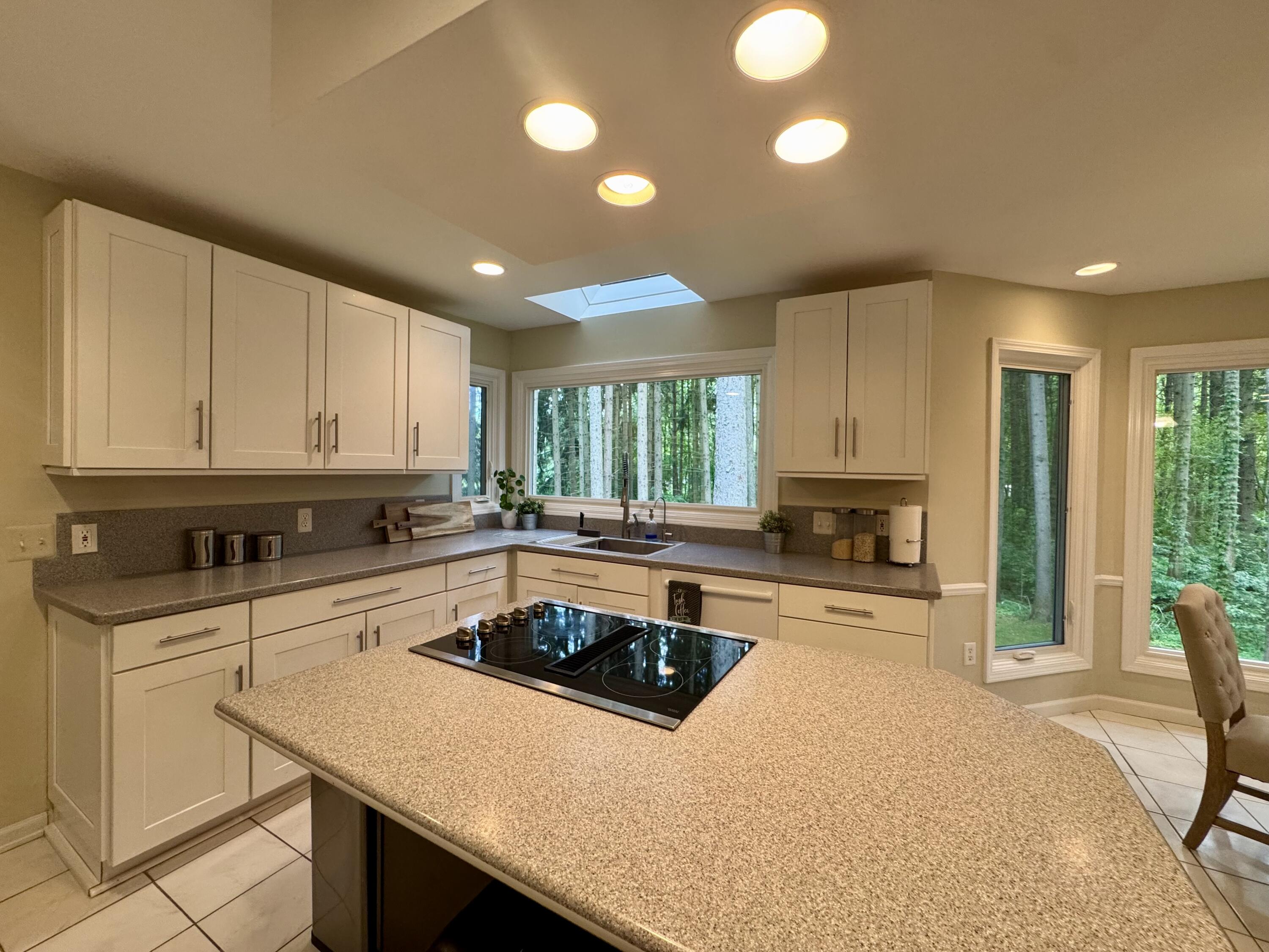 9641 Rolling Greens Drive Property Photo 10