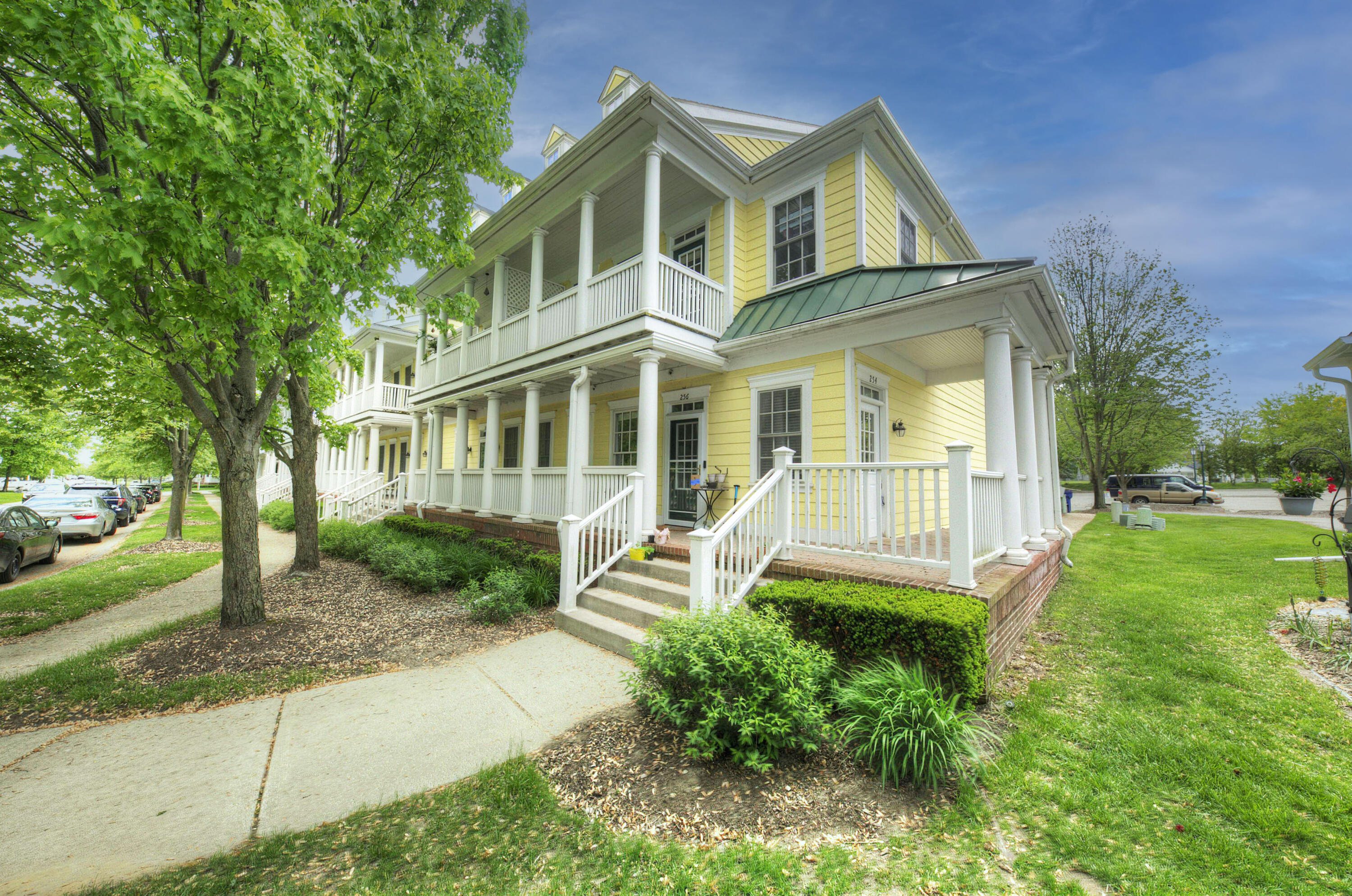254 Constitution Street Property Photo 1