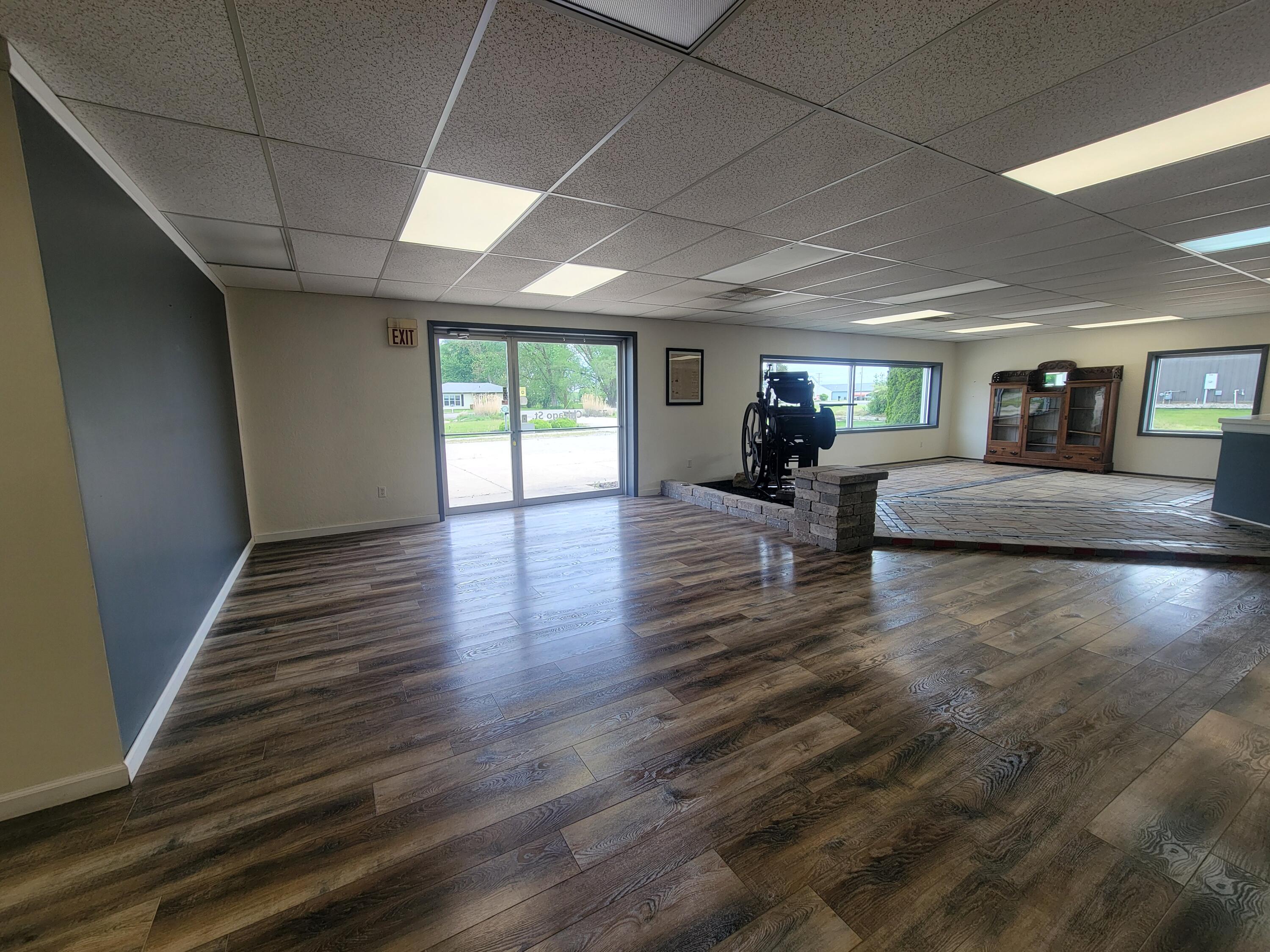 729 E Chicago Street Property Photo 5