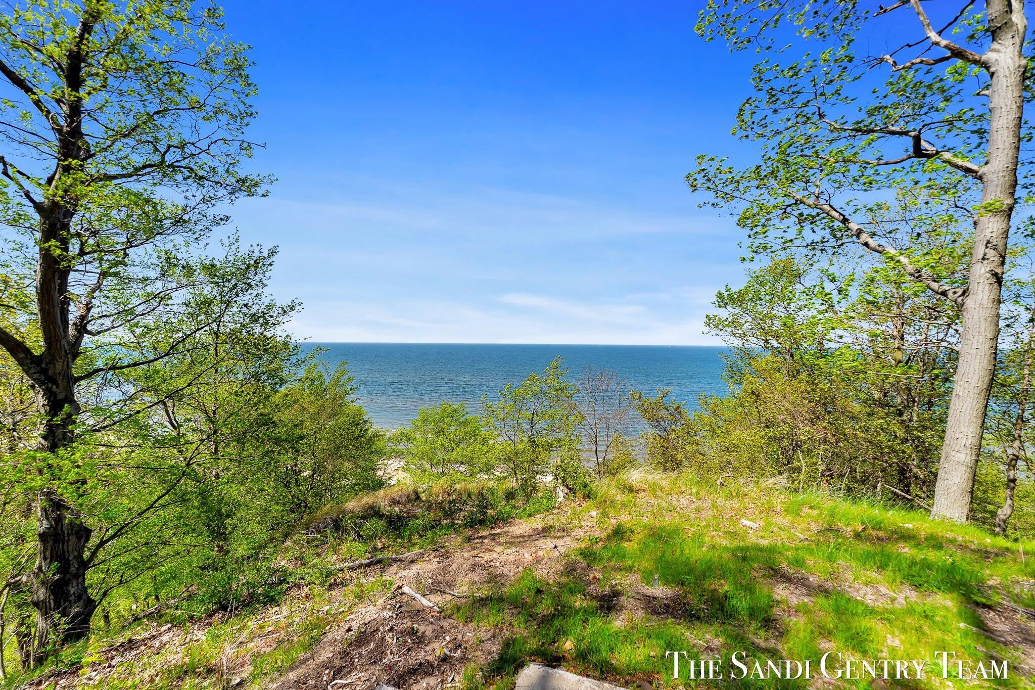 18111 Ridge Drive Property Photo 2