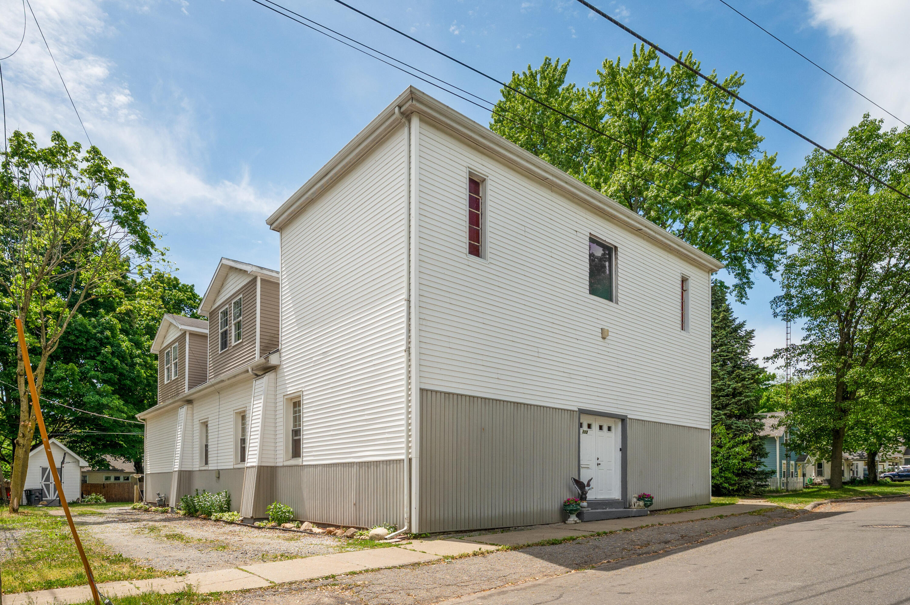 113 W Chicago Street Property Photo 1