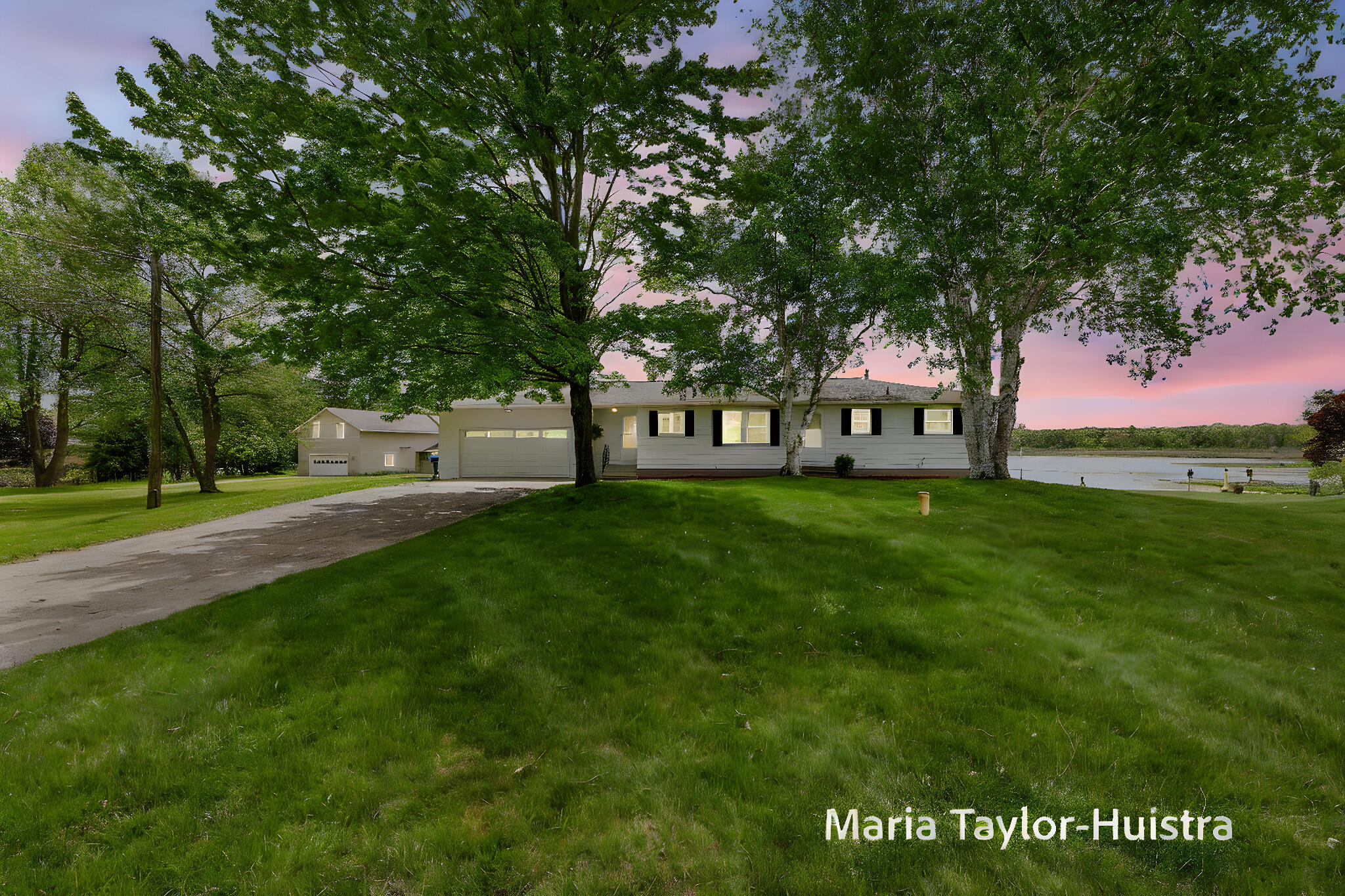 16040 Robrick Avenue Property Photo 1