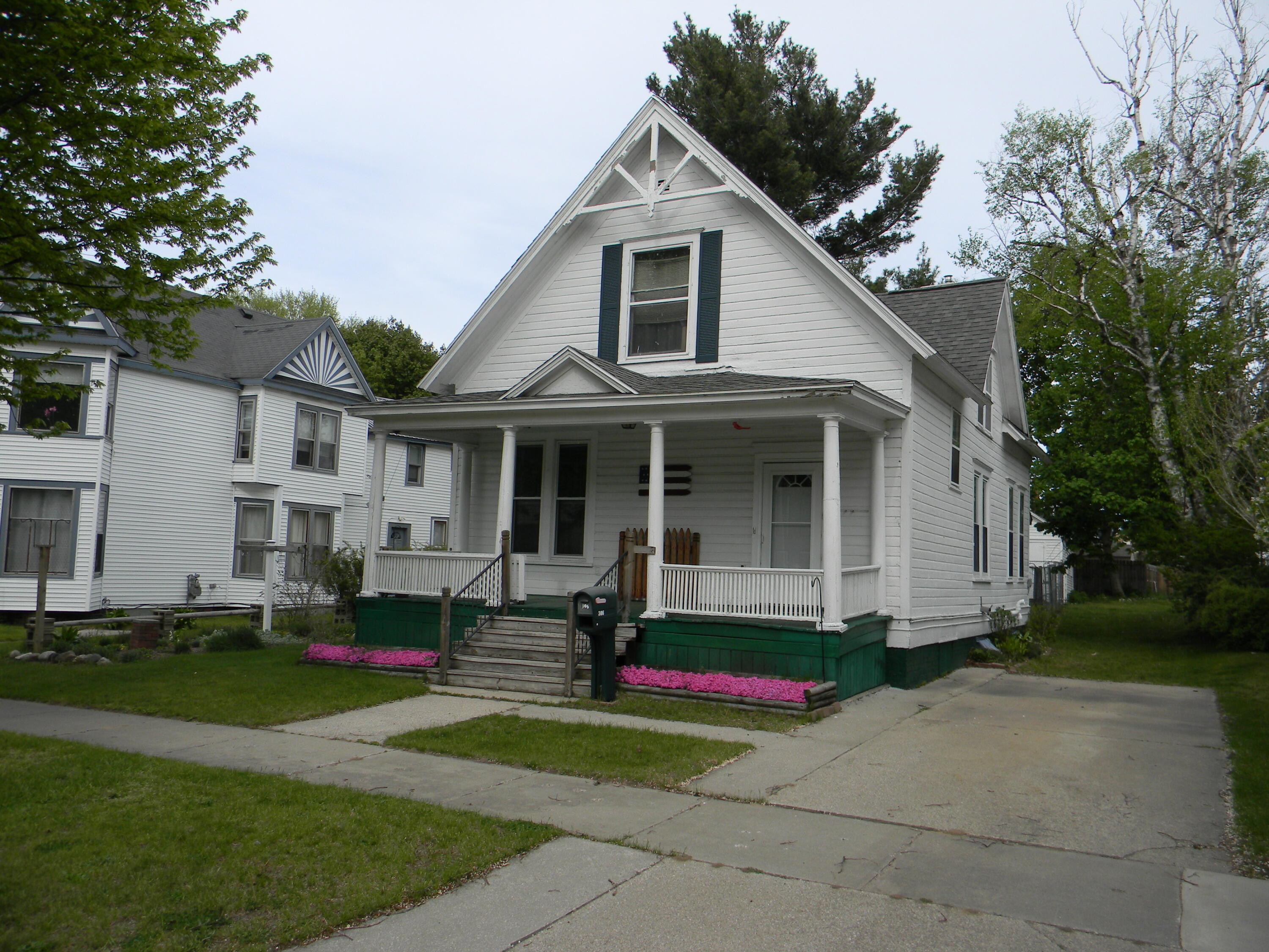 306 N Rowe Street Property Photo 1