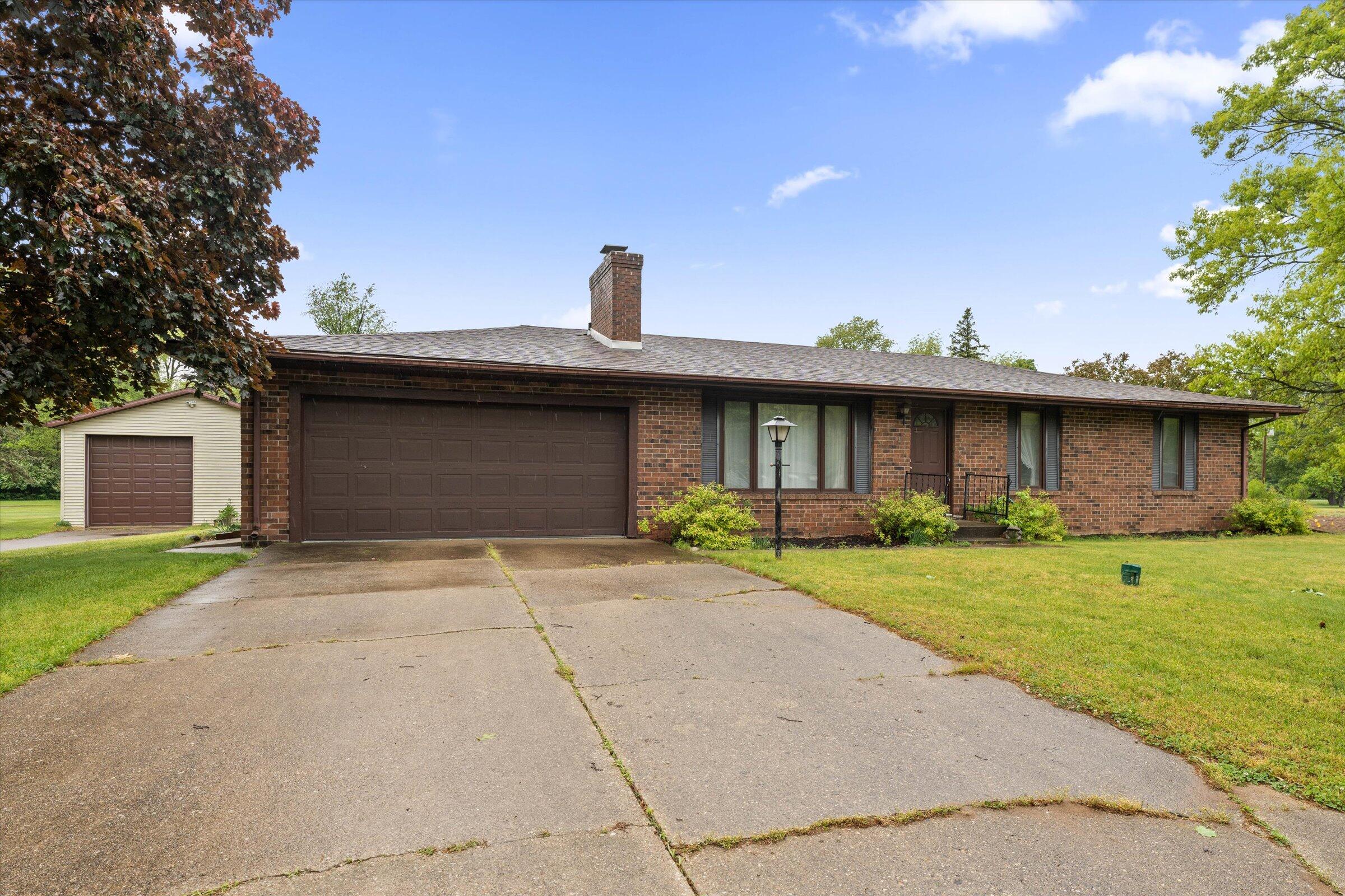 70594 Dennis Drive Property Photo 1