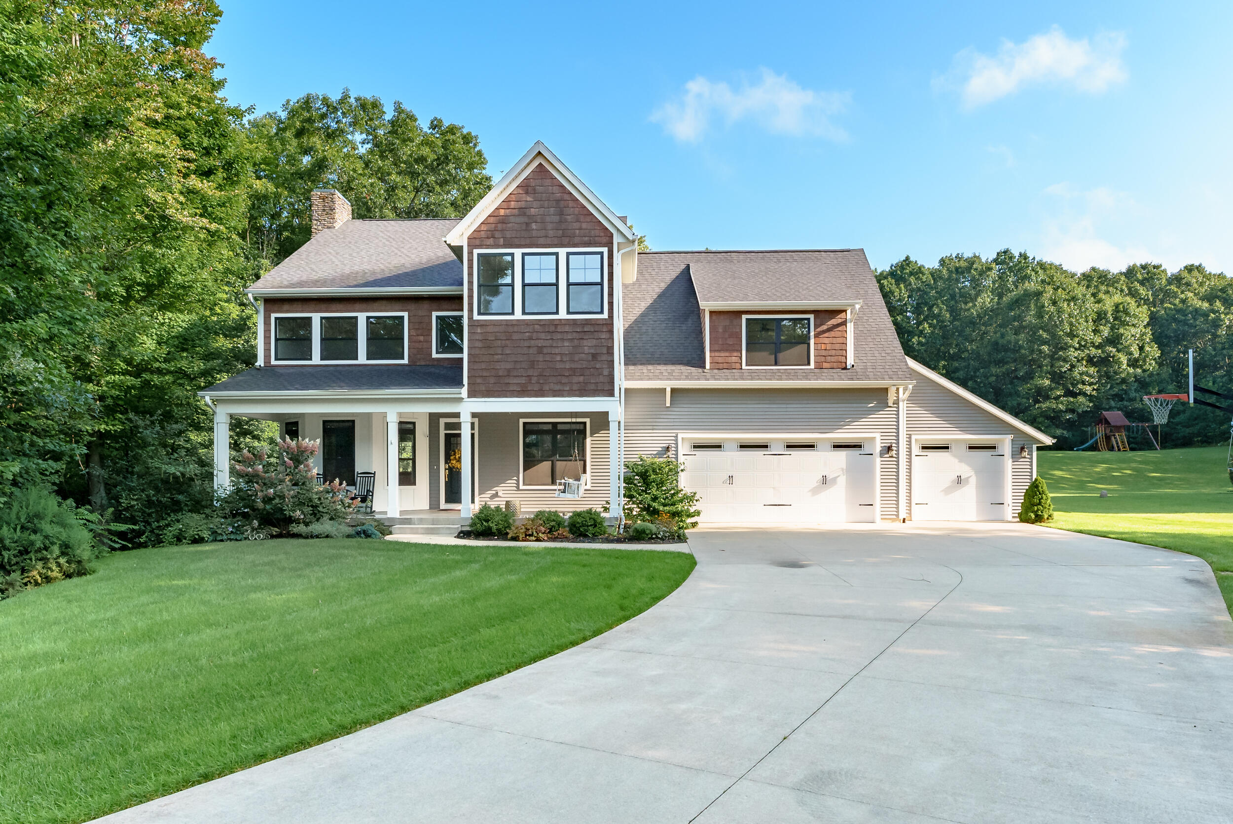 6606 Spaniel Drive Property Photo 1