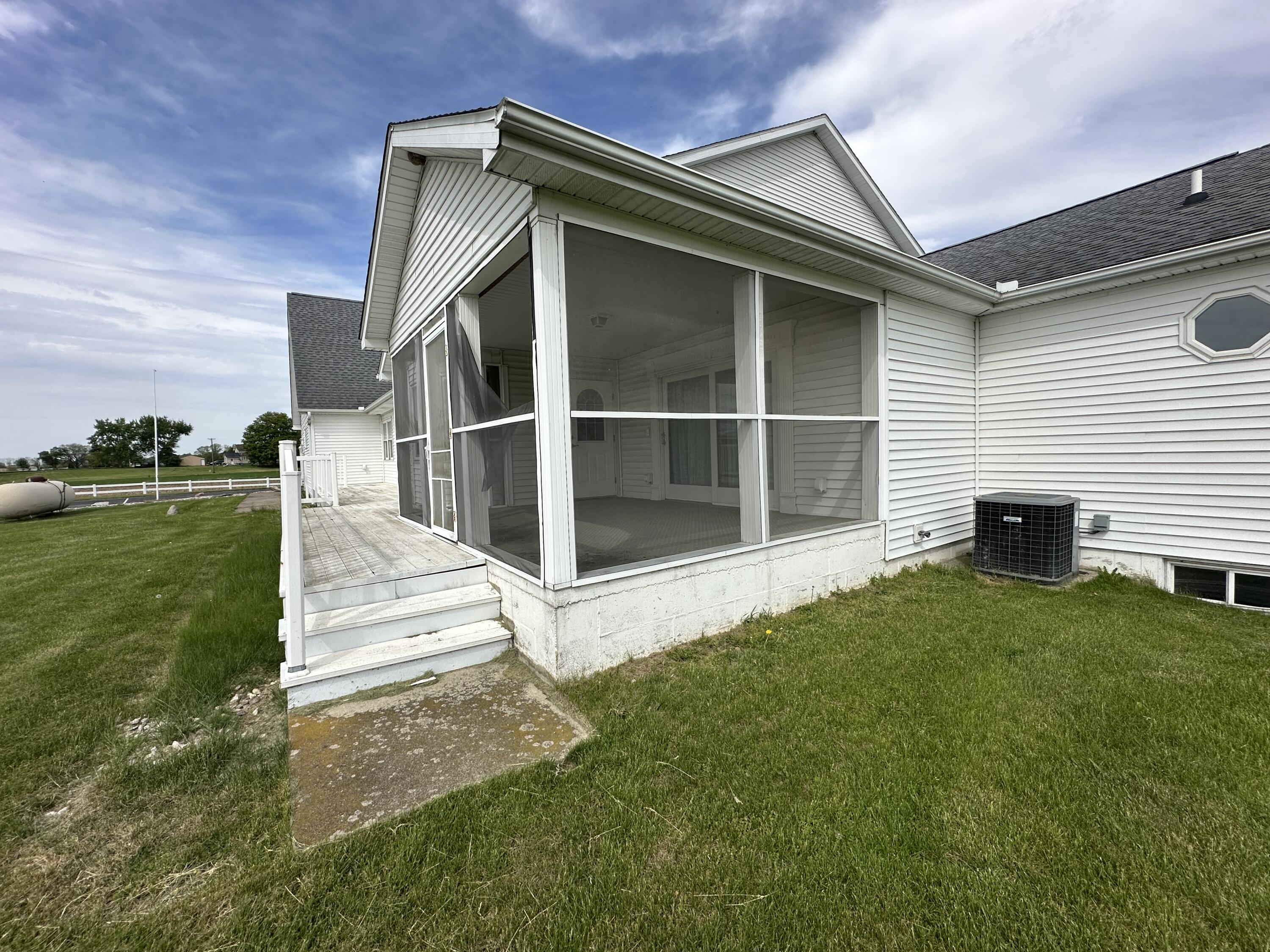970 Dean Rd Property Photo 13