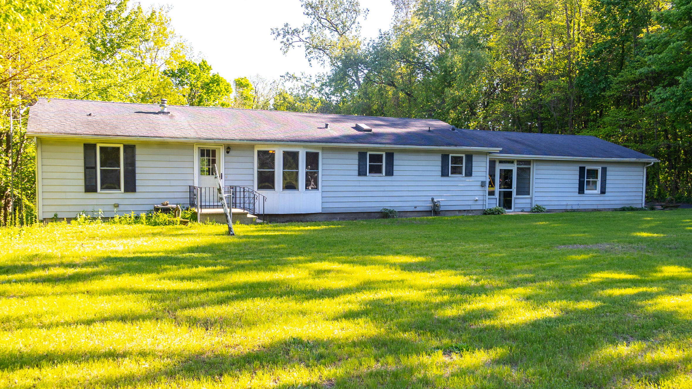 6340 Warren Woods Road Property Photo 2