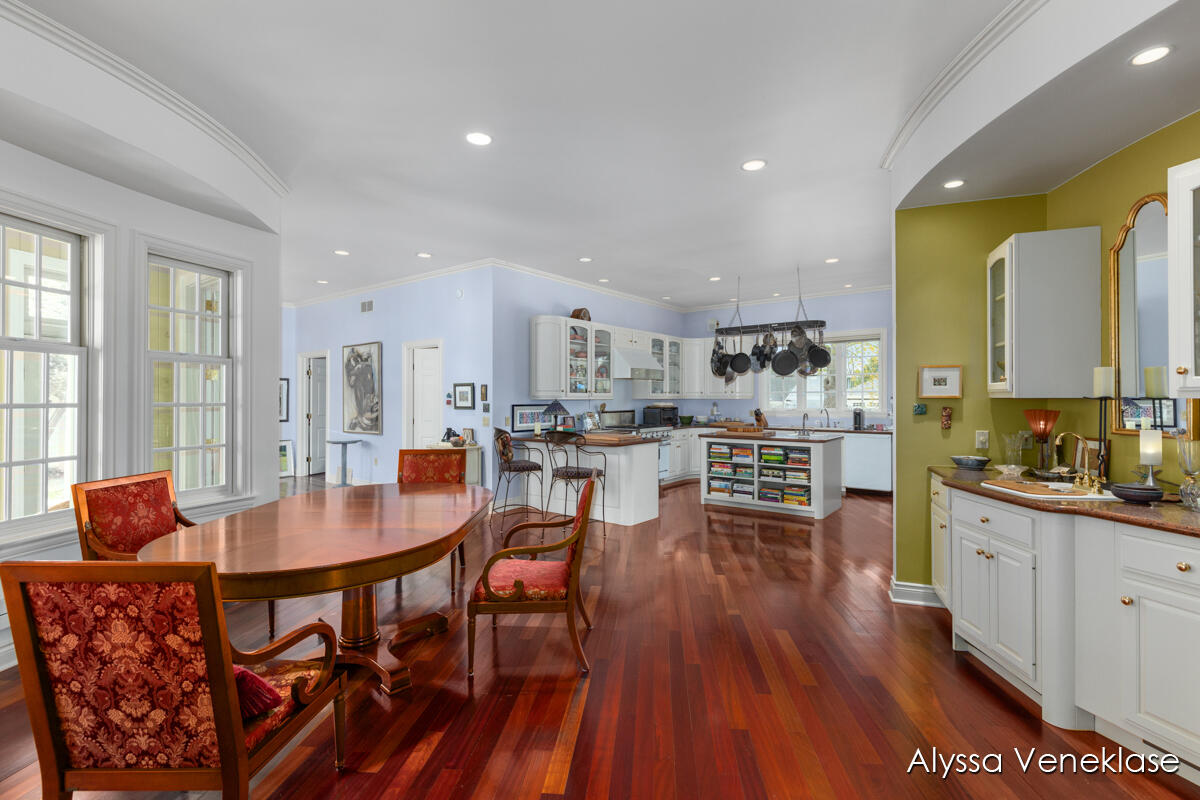 404 N Shore Drive Property Photo 14