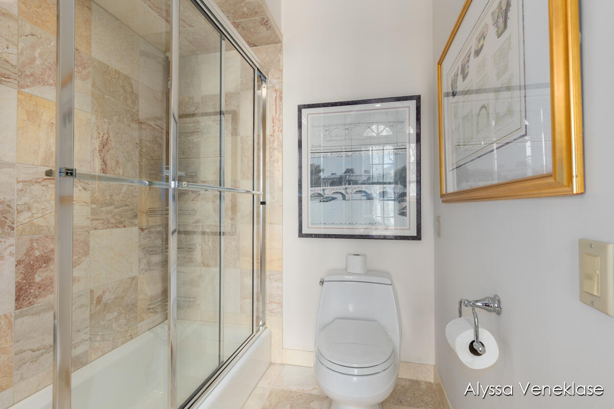 404 N Shore Drive Property Photo 23