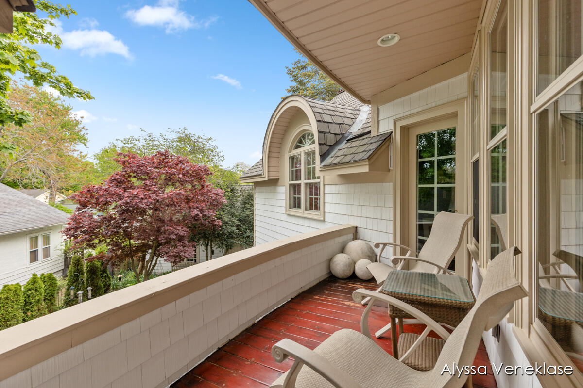 404 N Shore Drive Property Photo 29