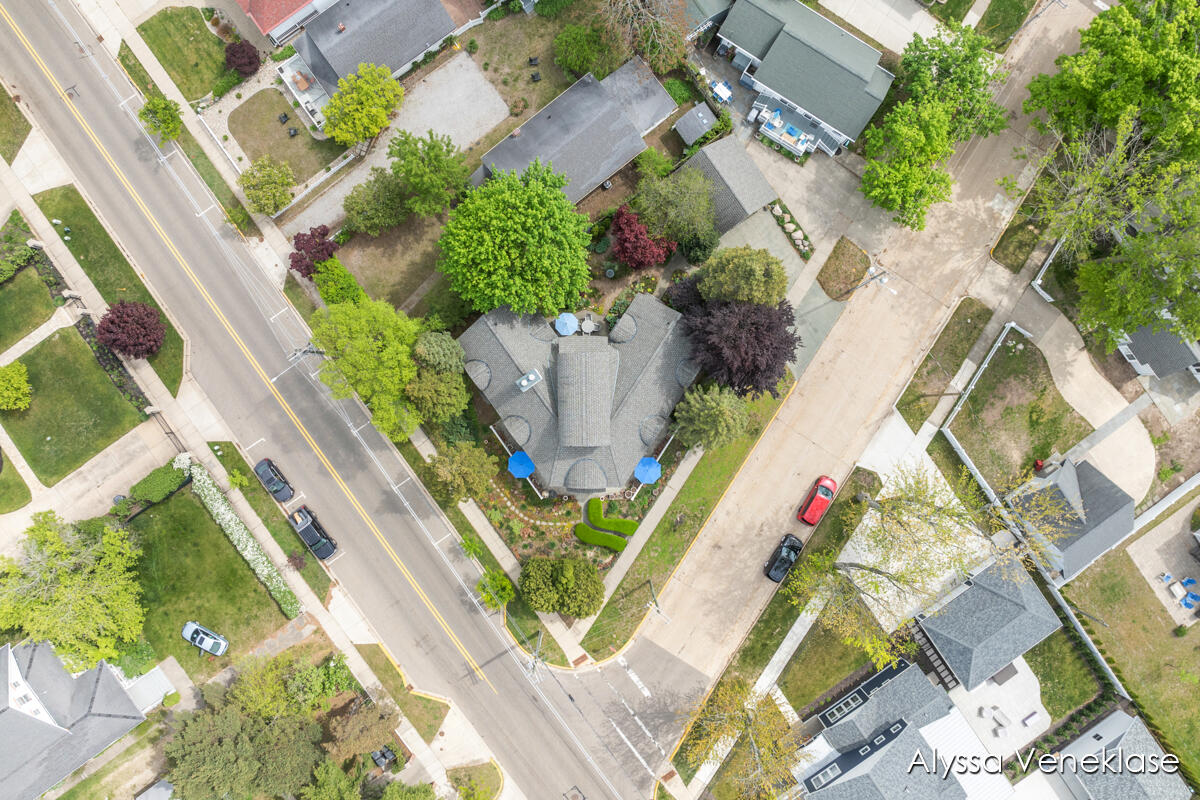 404 N Shore Drive Property Photo 42