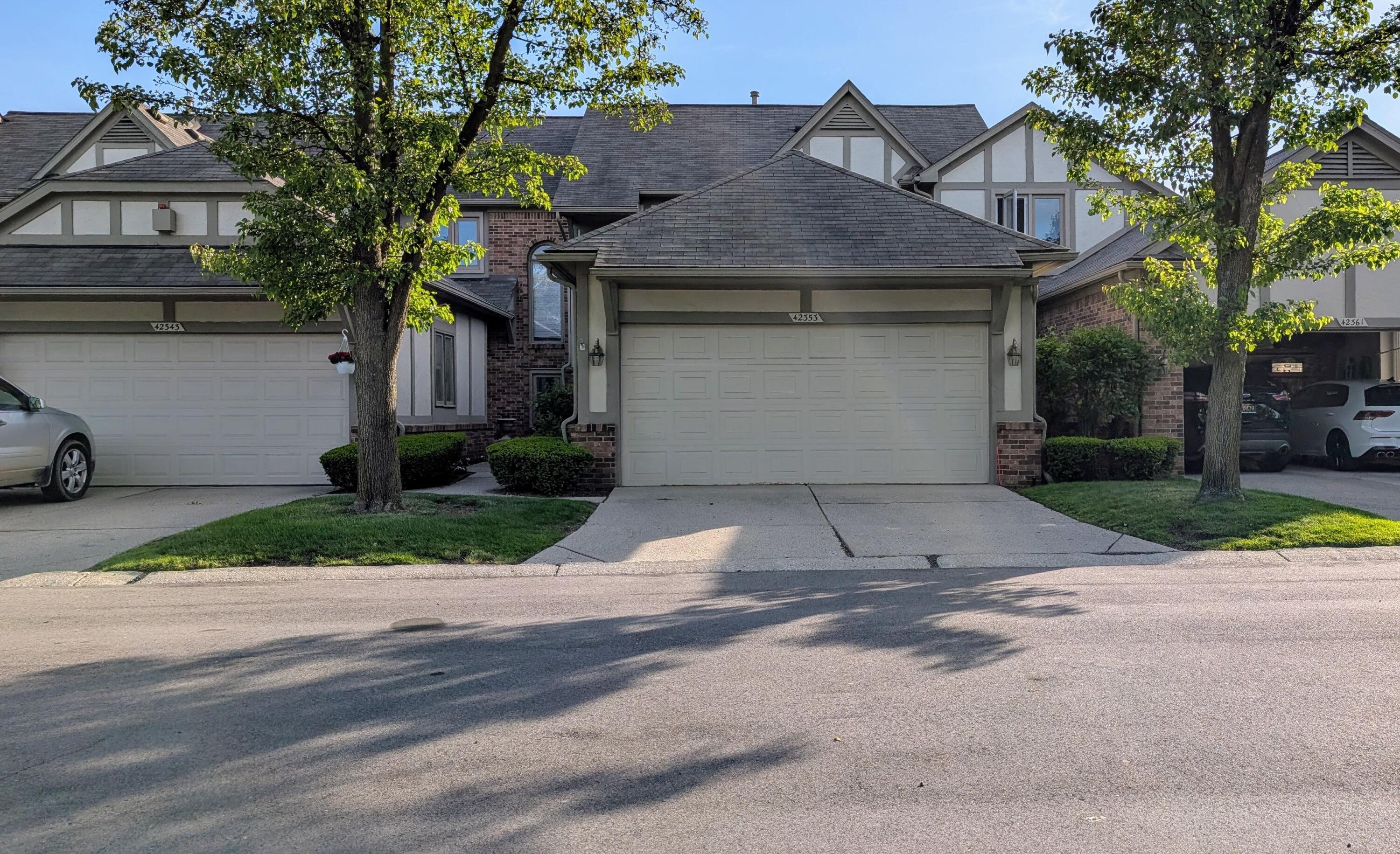 42353 Saratoga Circle Property Photo 1