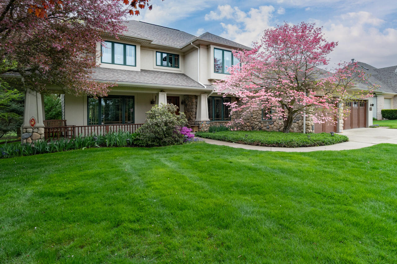 7346 Dunross Drive Property Photo 1