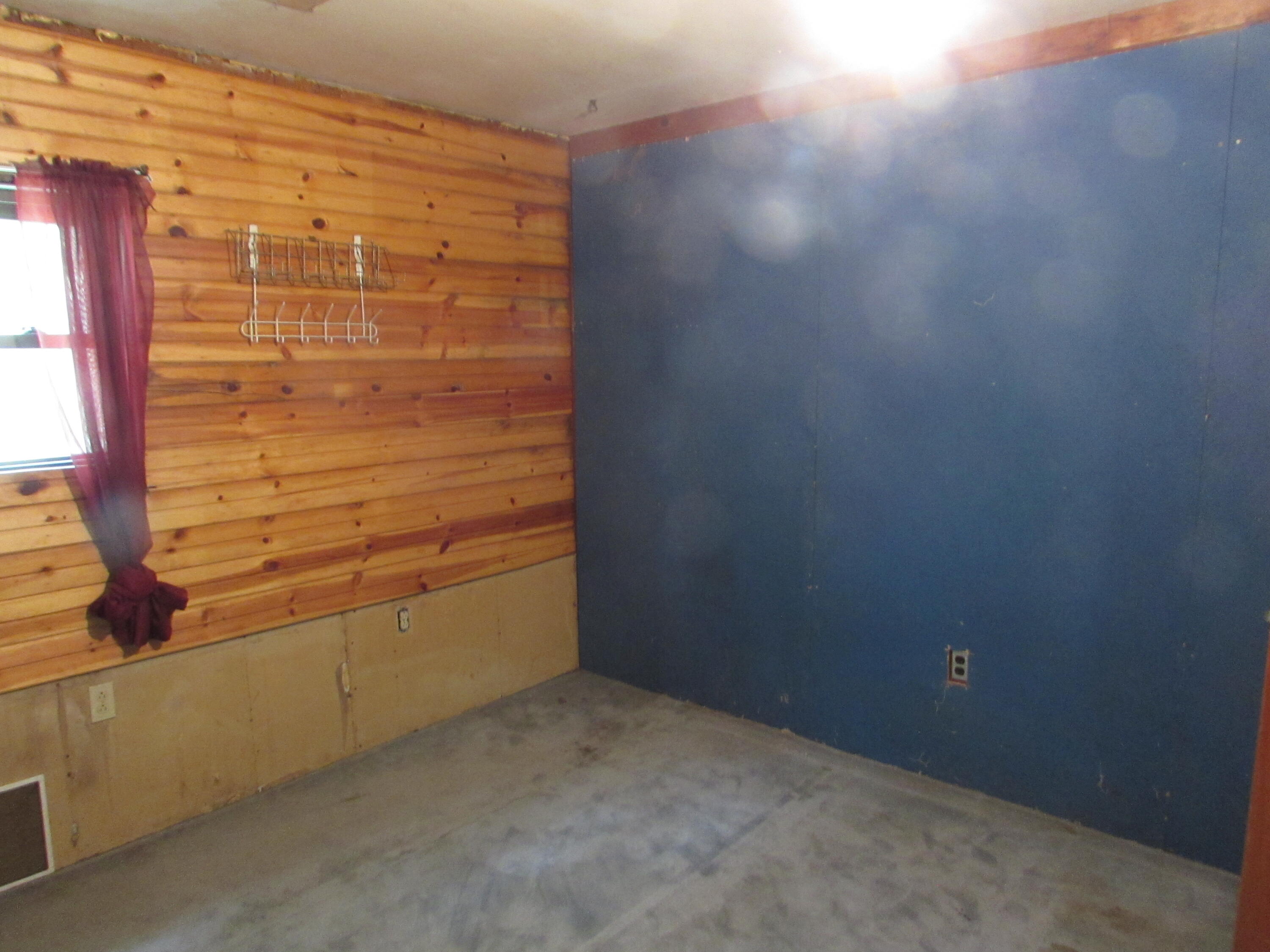 814 Ira Avenue Property Photo 9