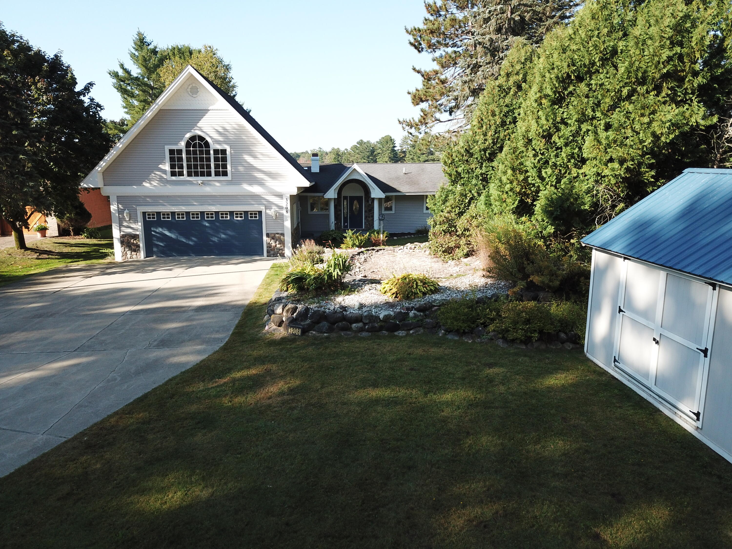 3208 Greentree Drive