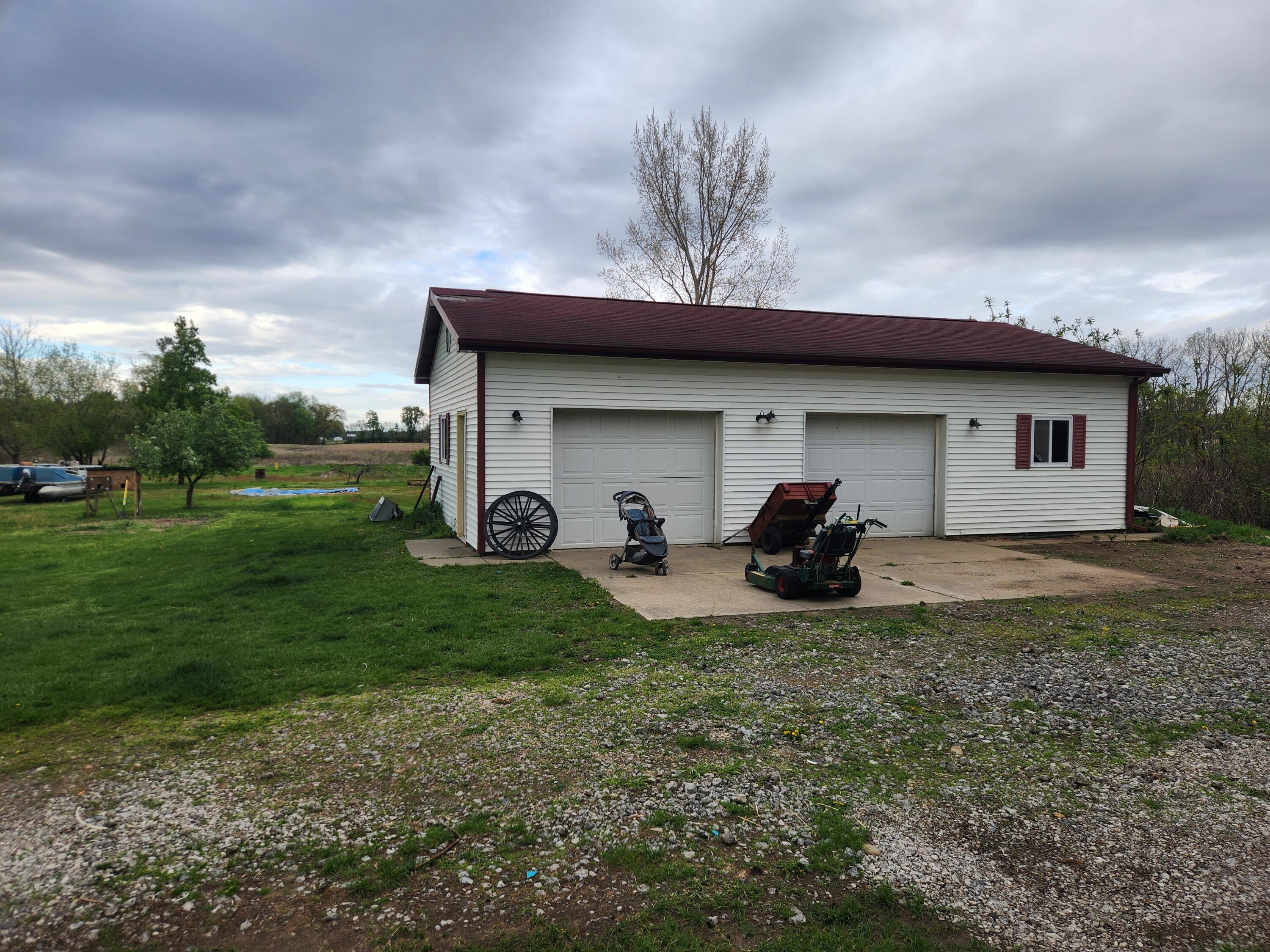 1232 Smoker Road Property Photo 5