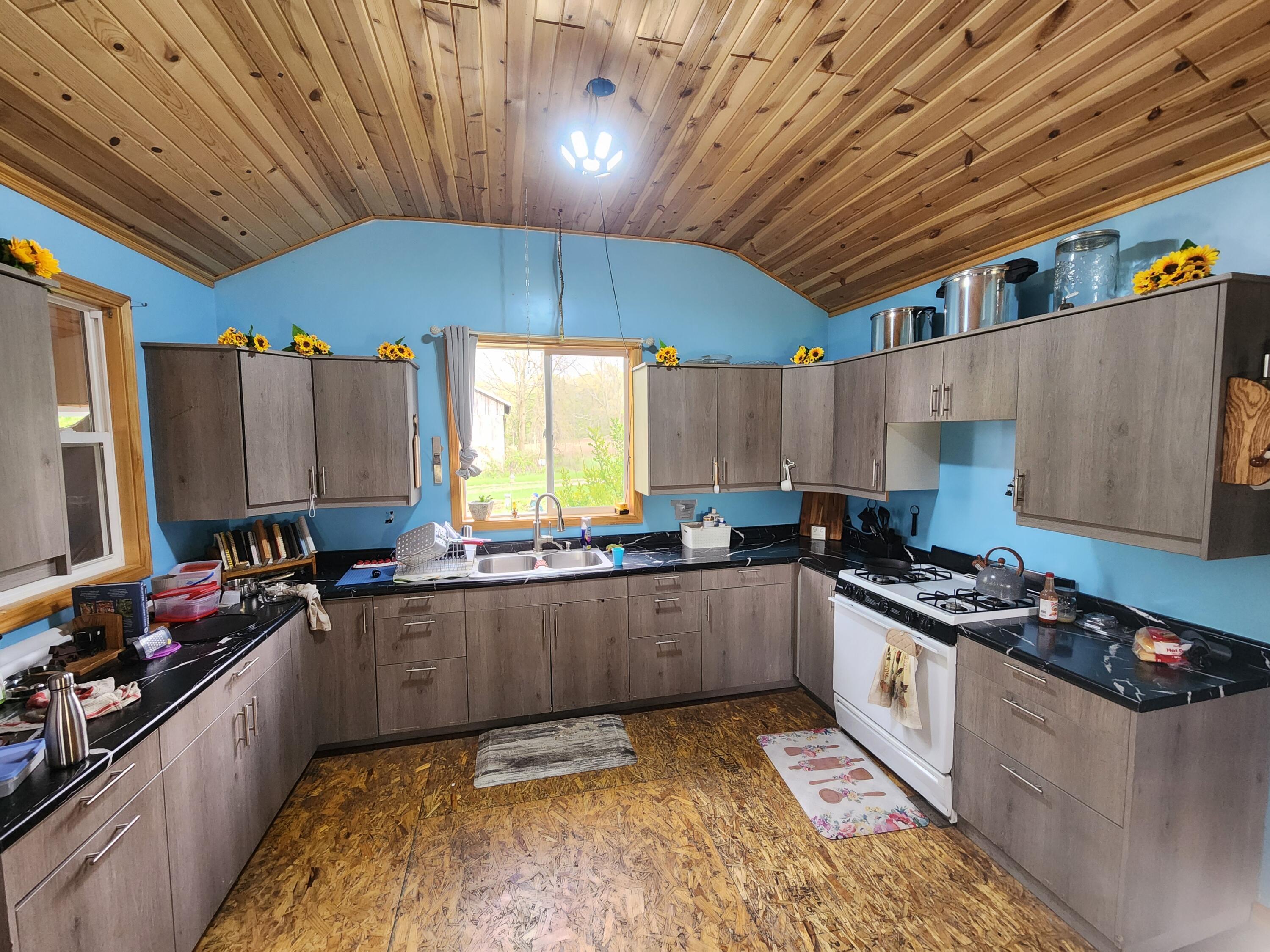1232 Smoker Road Property Photo 9