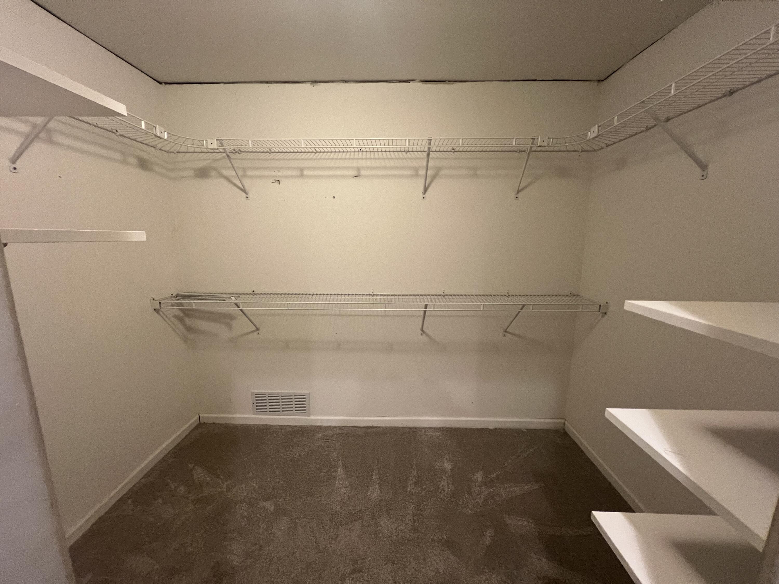 2107 Jackson Avenue Property Photo 6