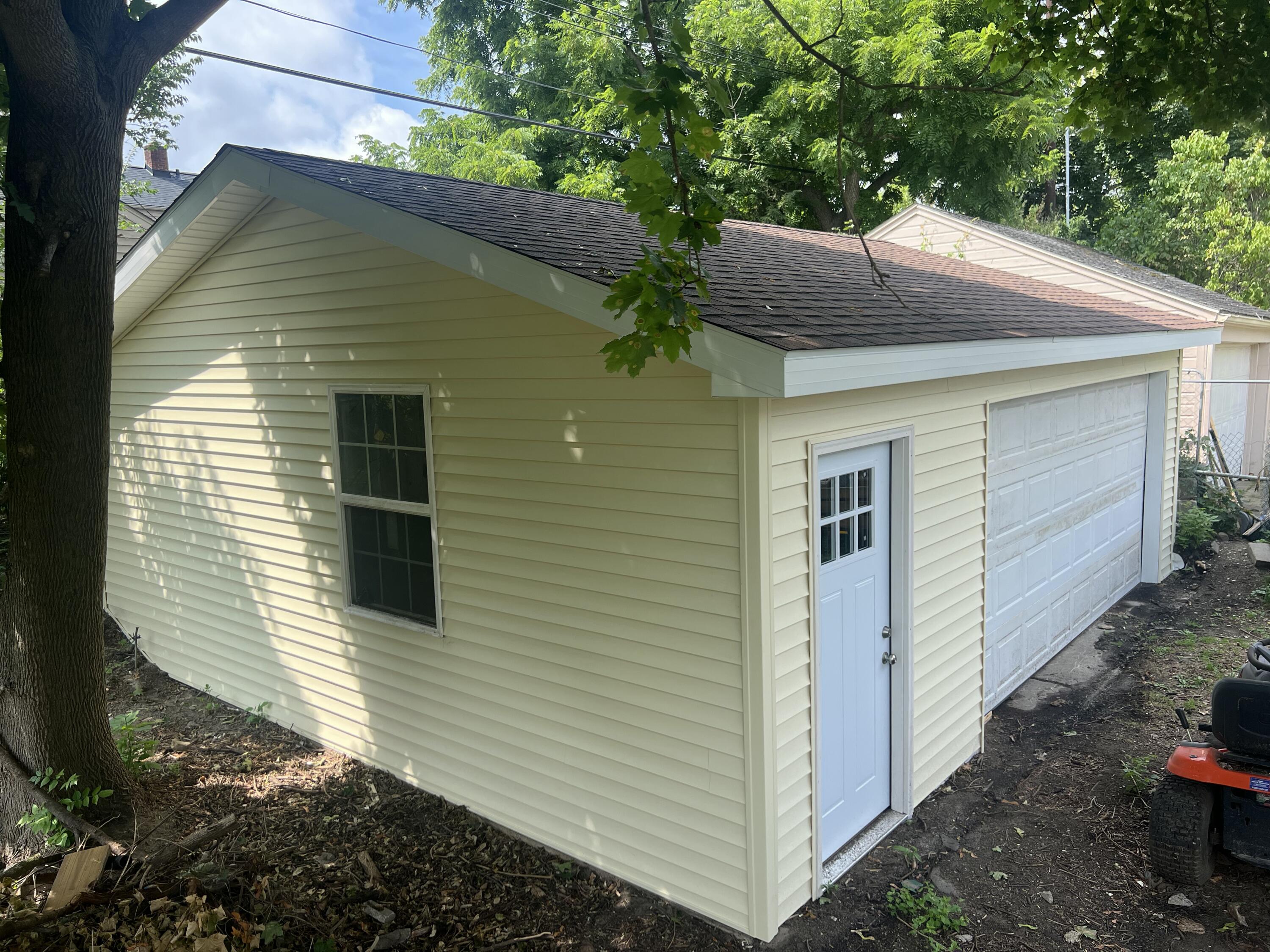 2107 Jackson Avenue Property Photo 9