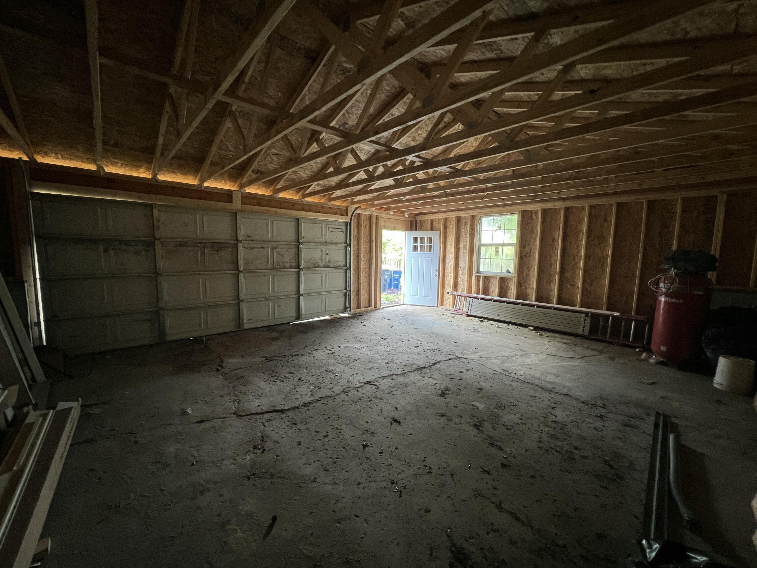 2107 Jackson Avenue Property Photo 11