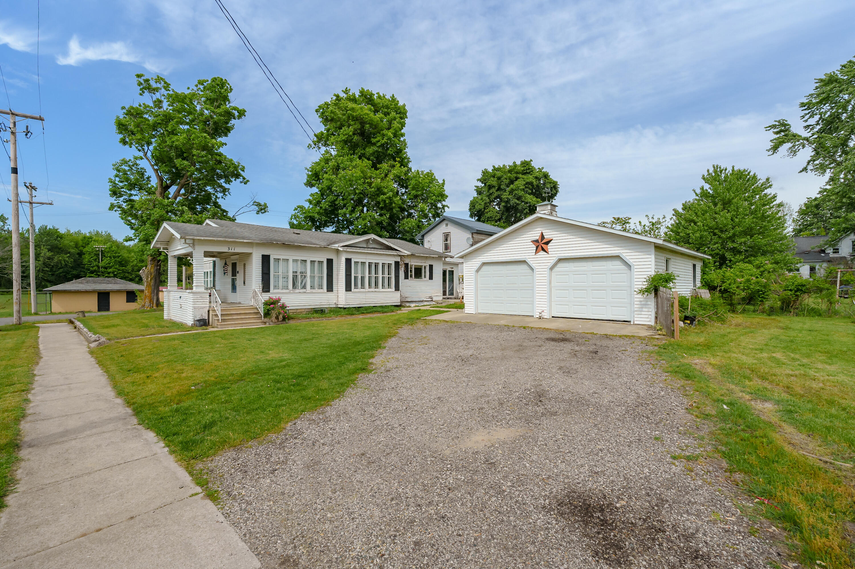 311 N Chestnut Street Property Photo 1
